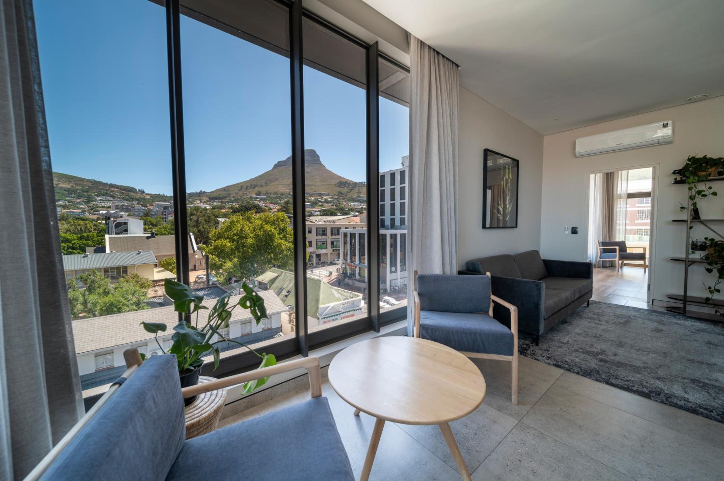 Penthouse Suite - Photo 13