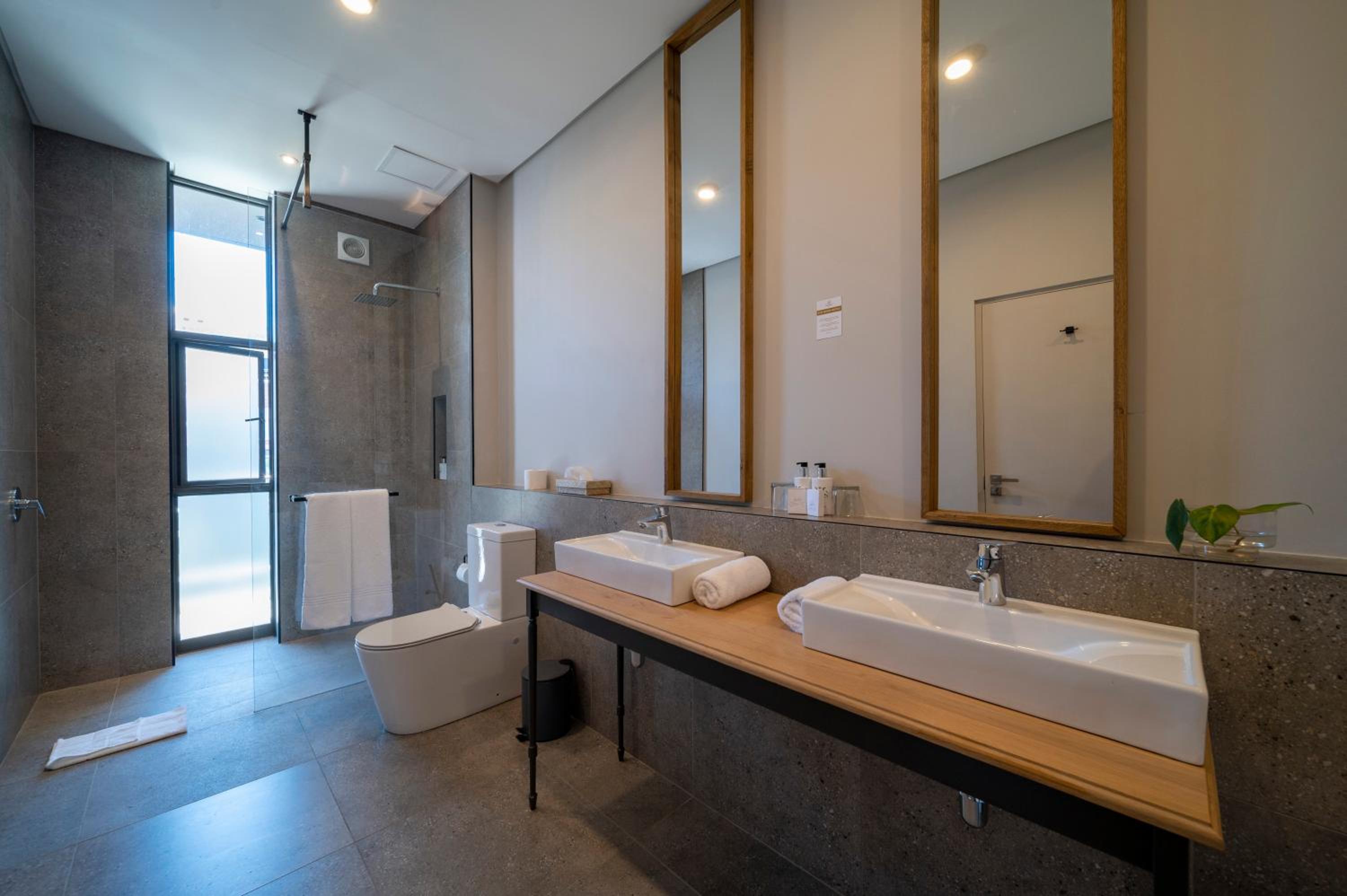 Penthouse Suite - Photo 11