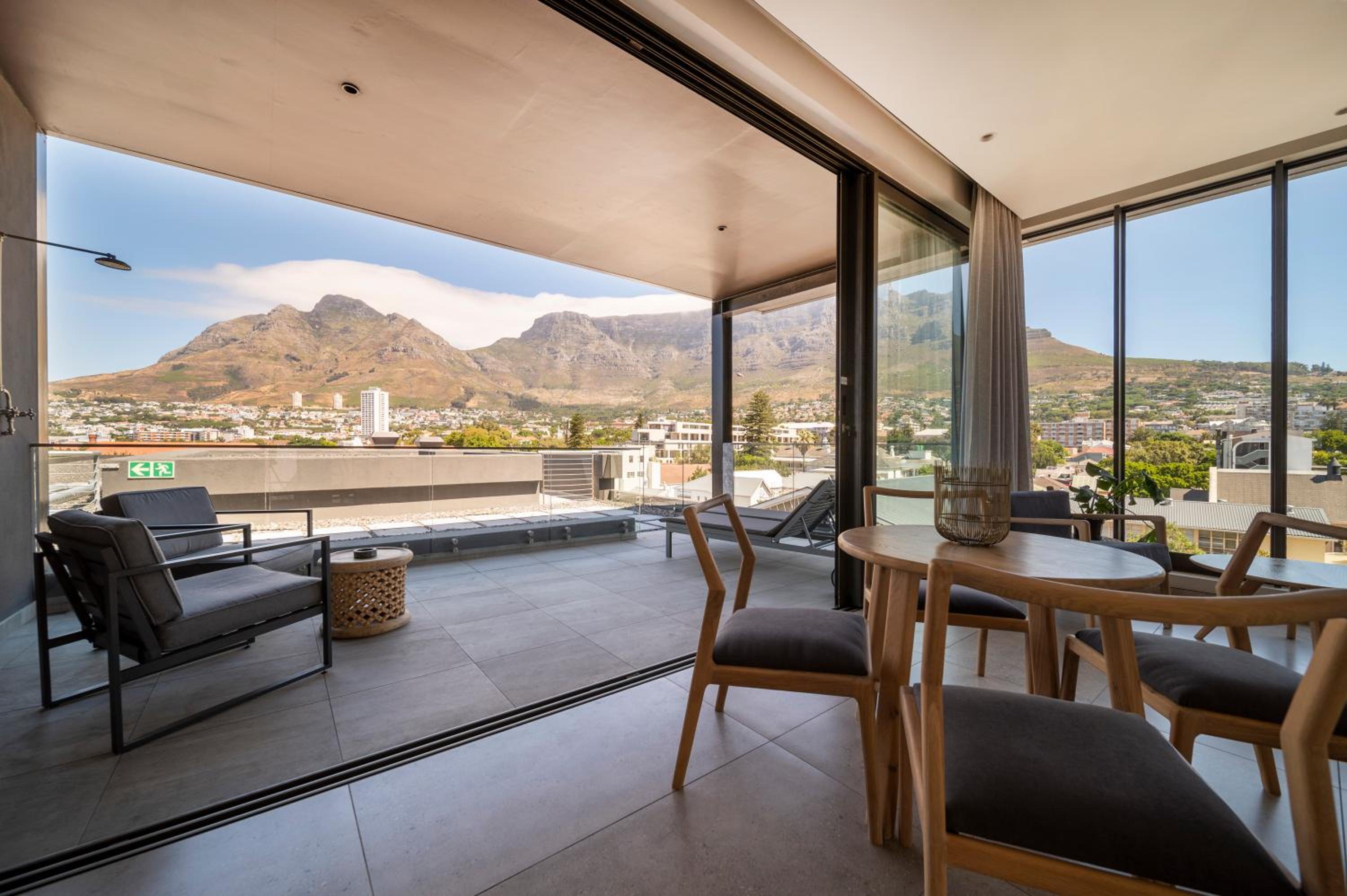 Penthouse Suite - Photo 10