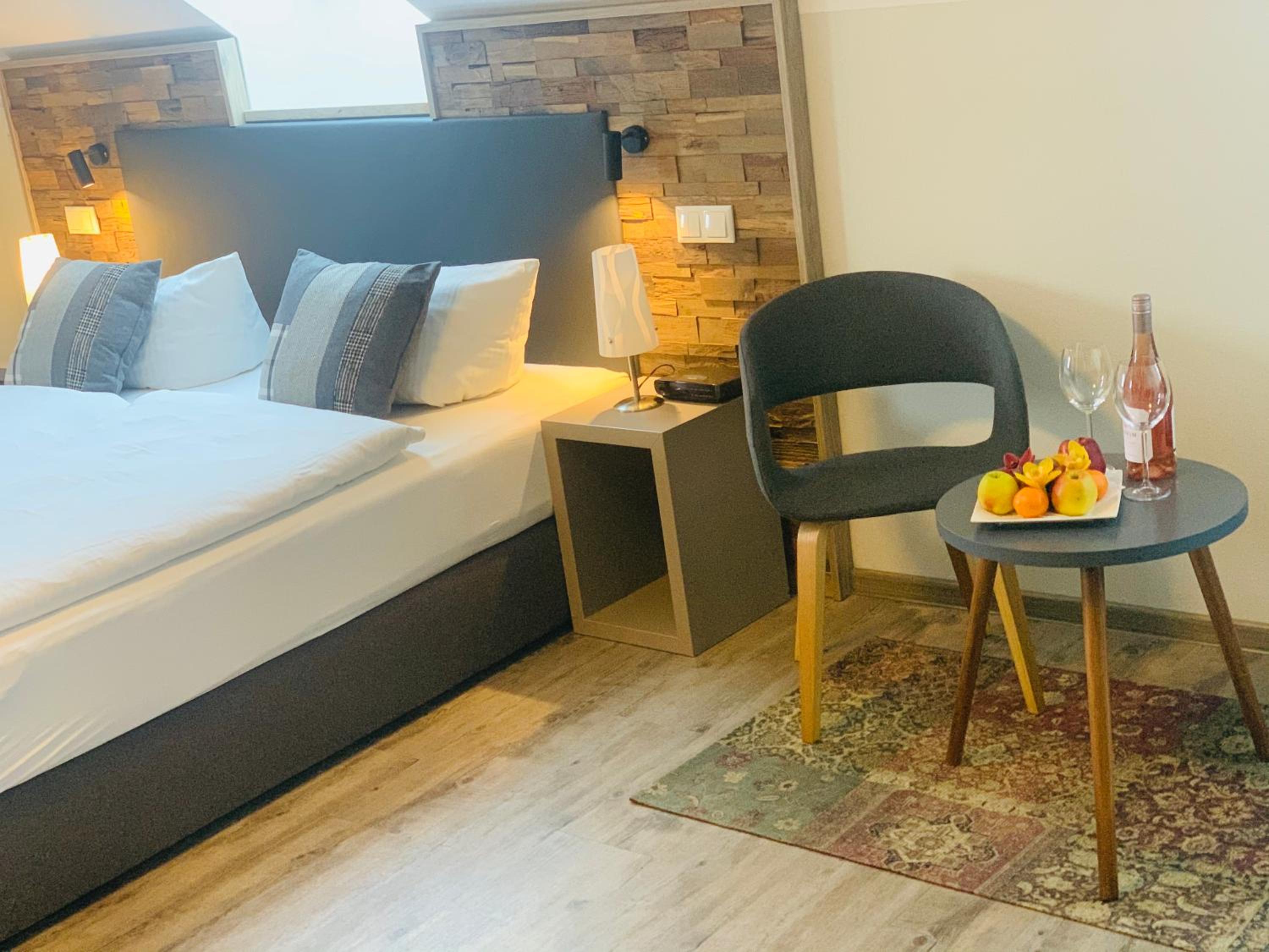 Deluxe Family Room - Photo 3