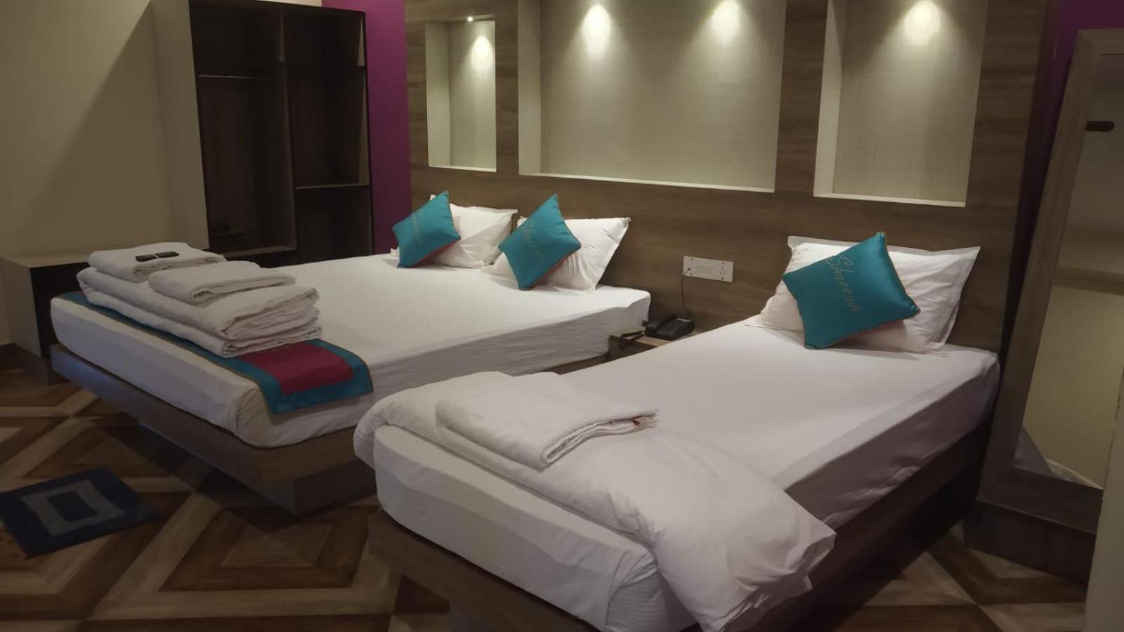 Deluxe Room - Photo 10