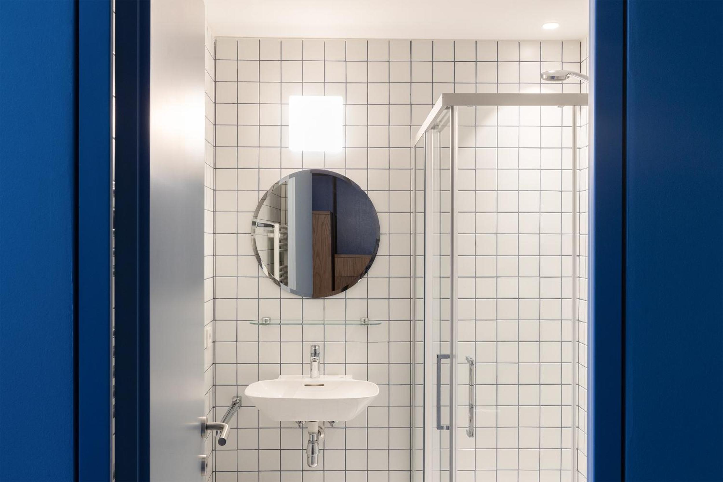 Single Room with Private Bathroom photo 3