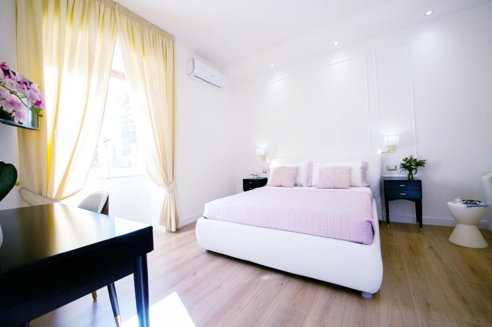 Large Double Room photo 3