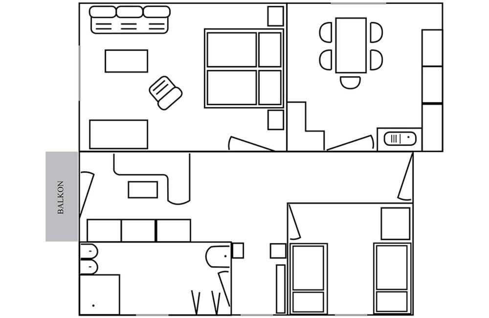 Apartment with Balcony photo 3