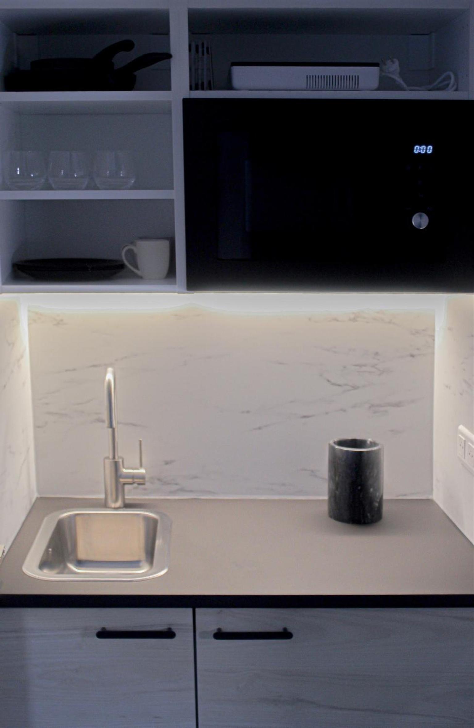 One-Bedroom Apartment - Photo 4