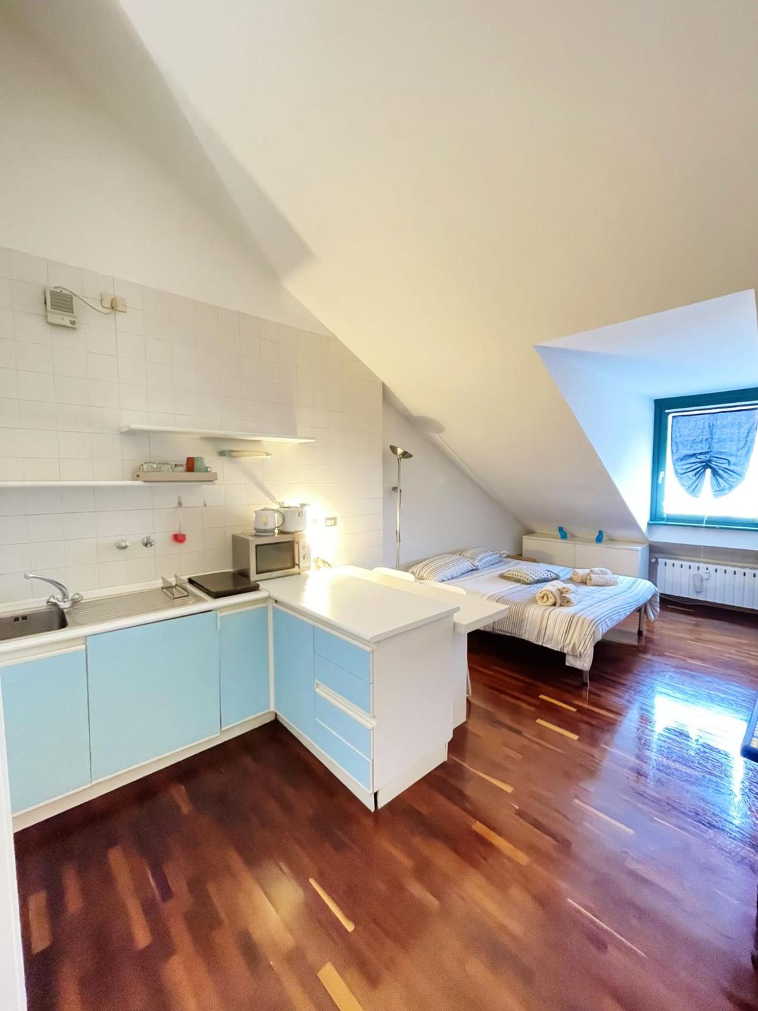 One-Bedroom Apartment - Photo 4