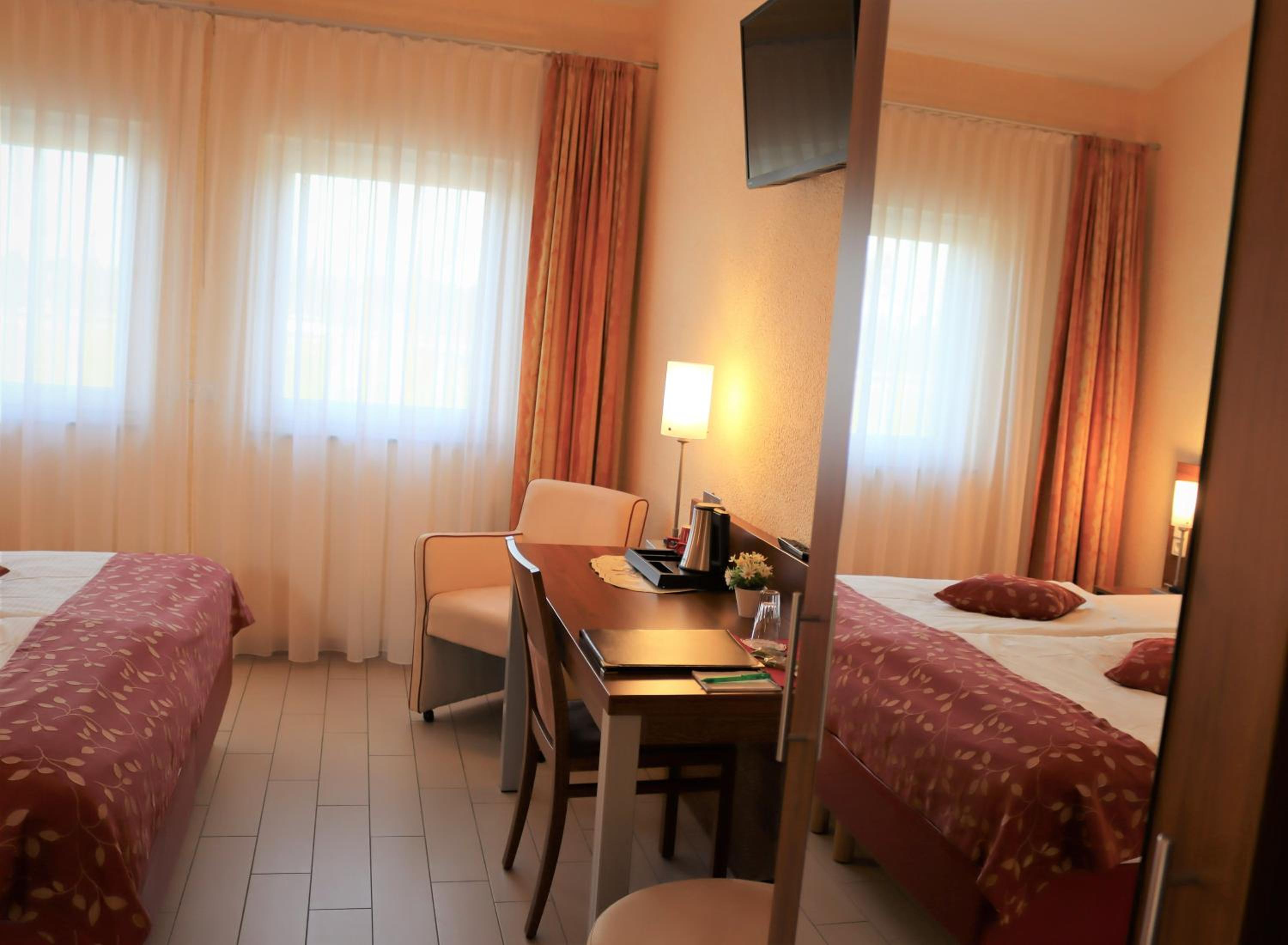 Double or Twin Room - Photo 1