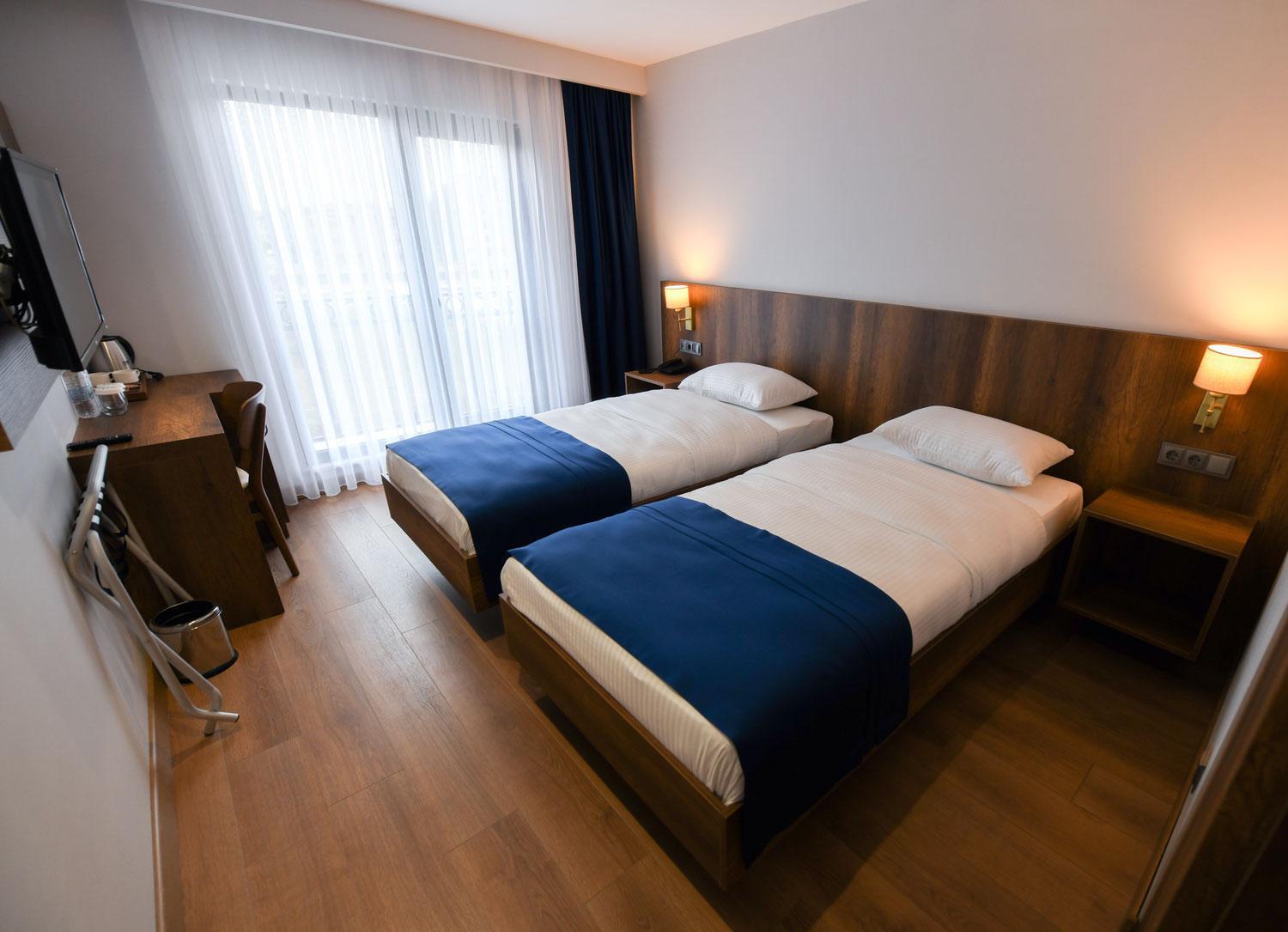 Standard Triple Room - Photo 2