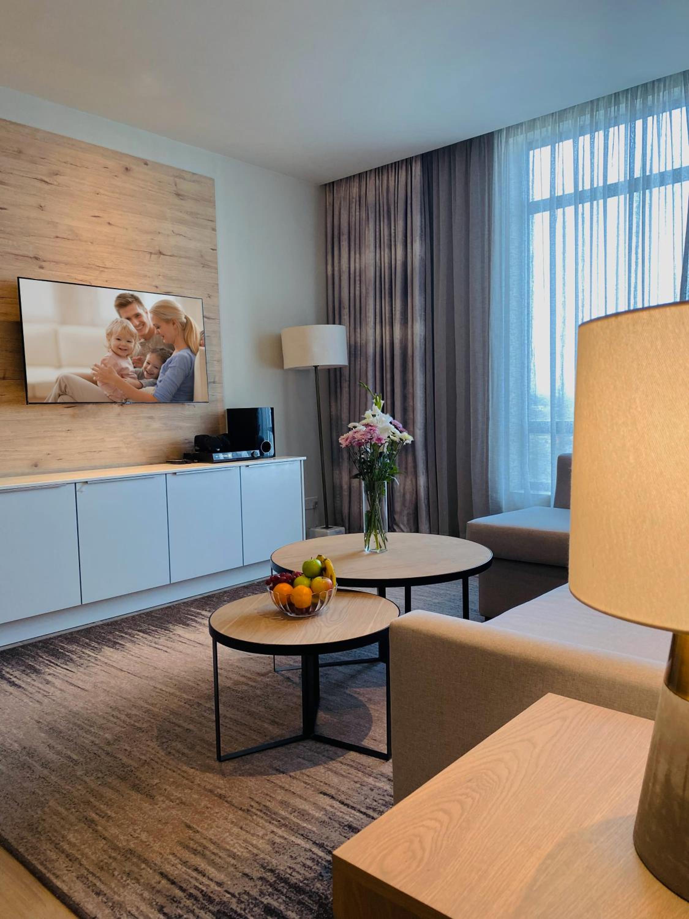 Premier Suite - Photo 5