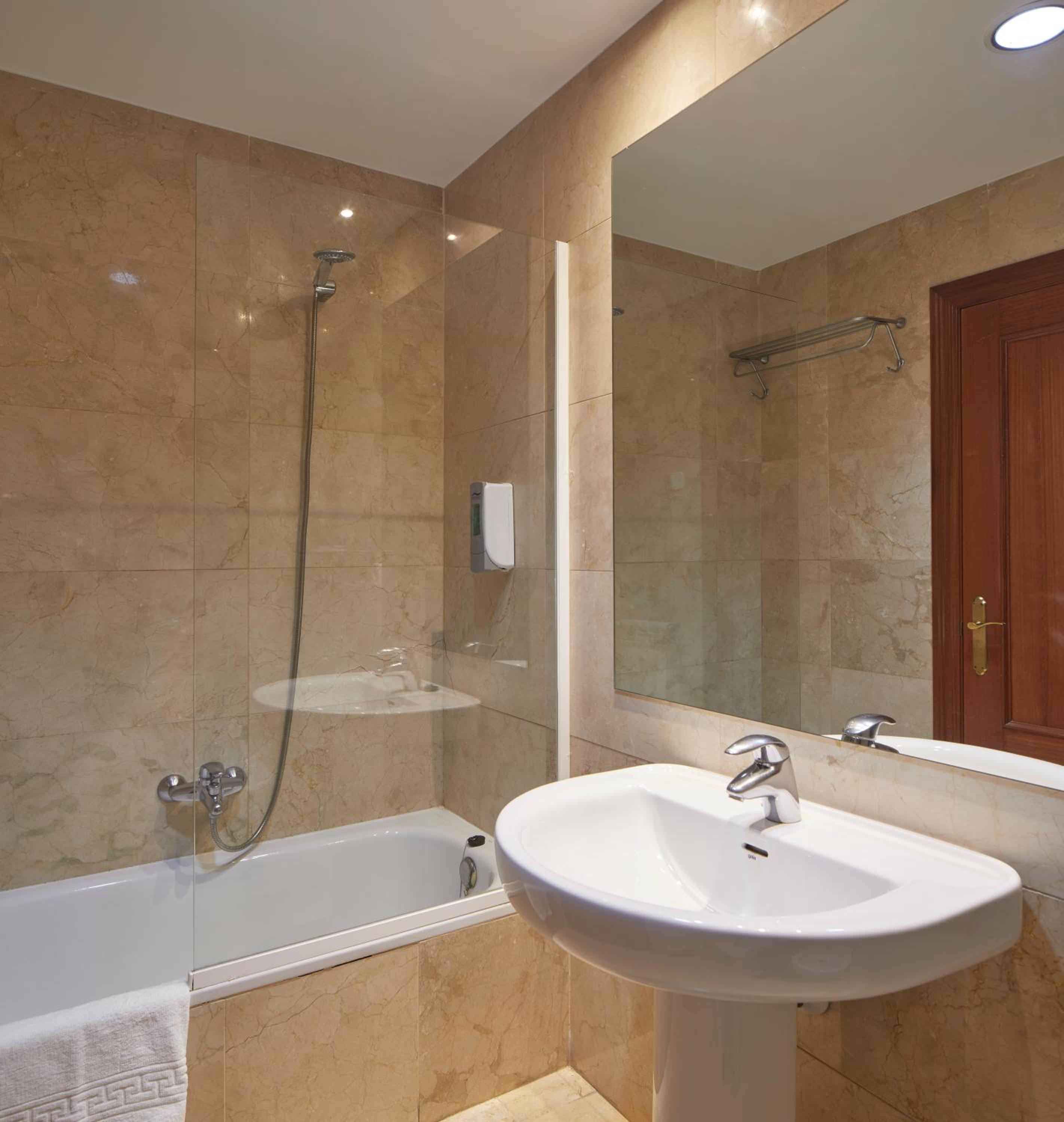 Double Room with Terrace - Photo 4