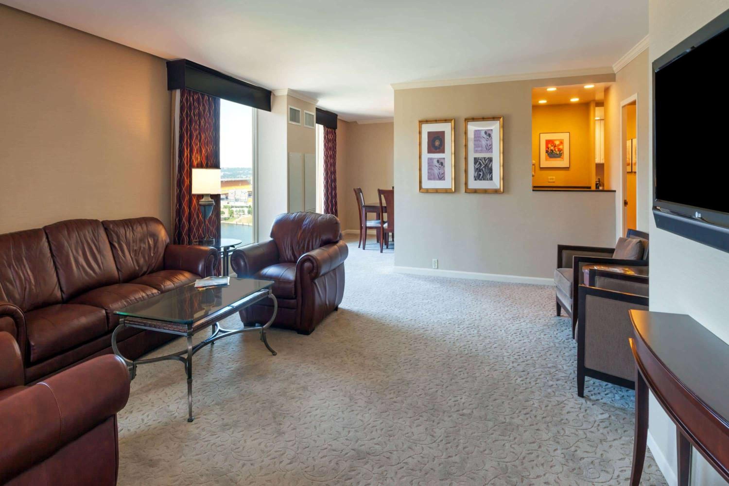 Two-Bedroom Luxury King Suite - Non-Smoking photo 1