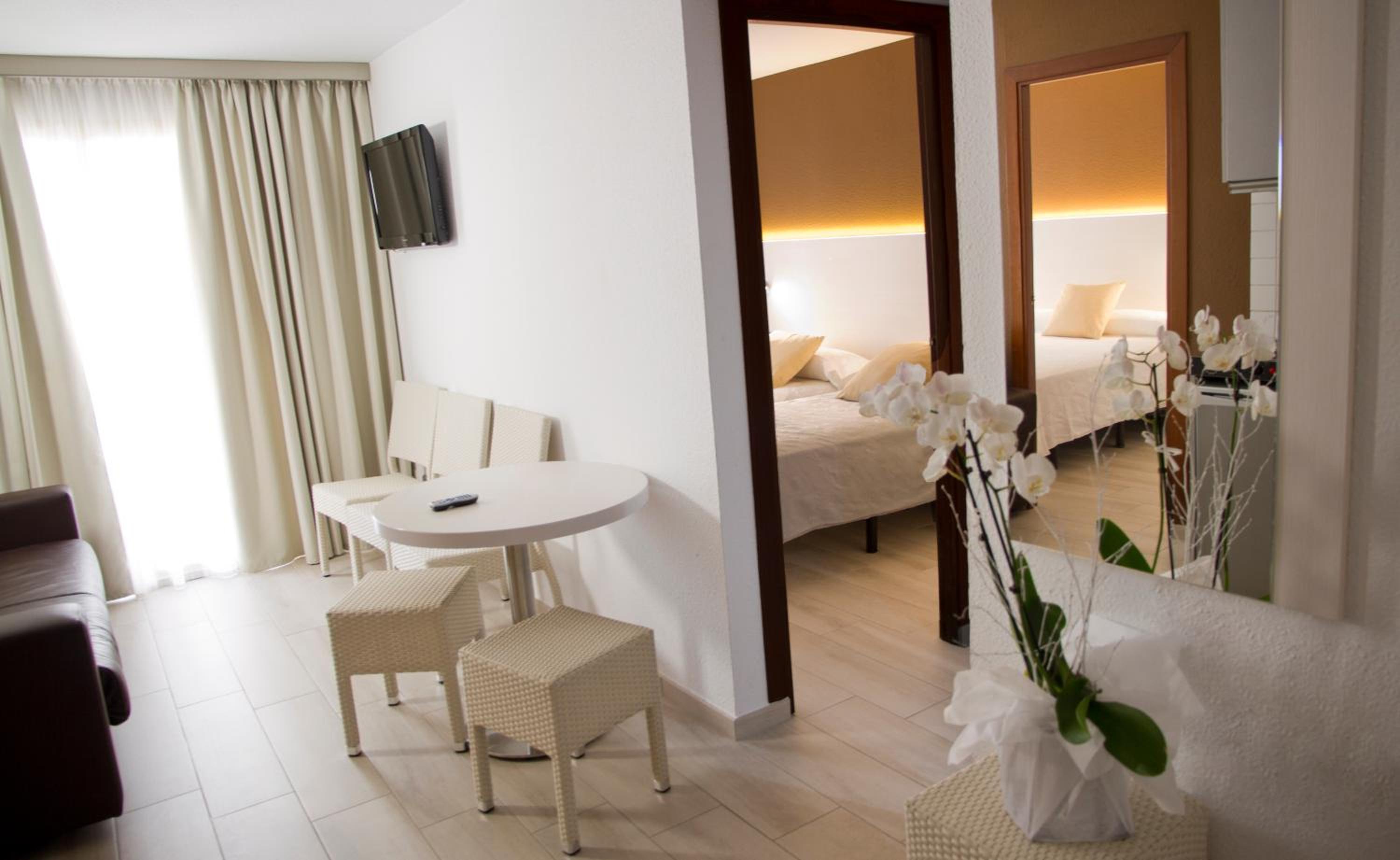 Two-Bedroom Apartment - Photo 3