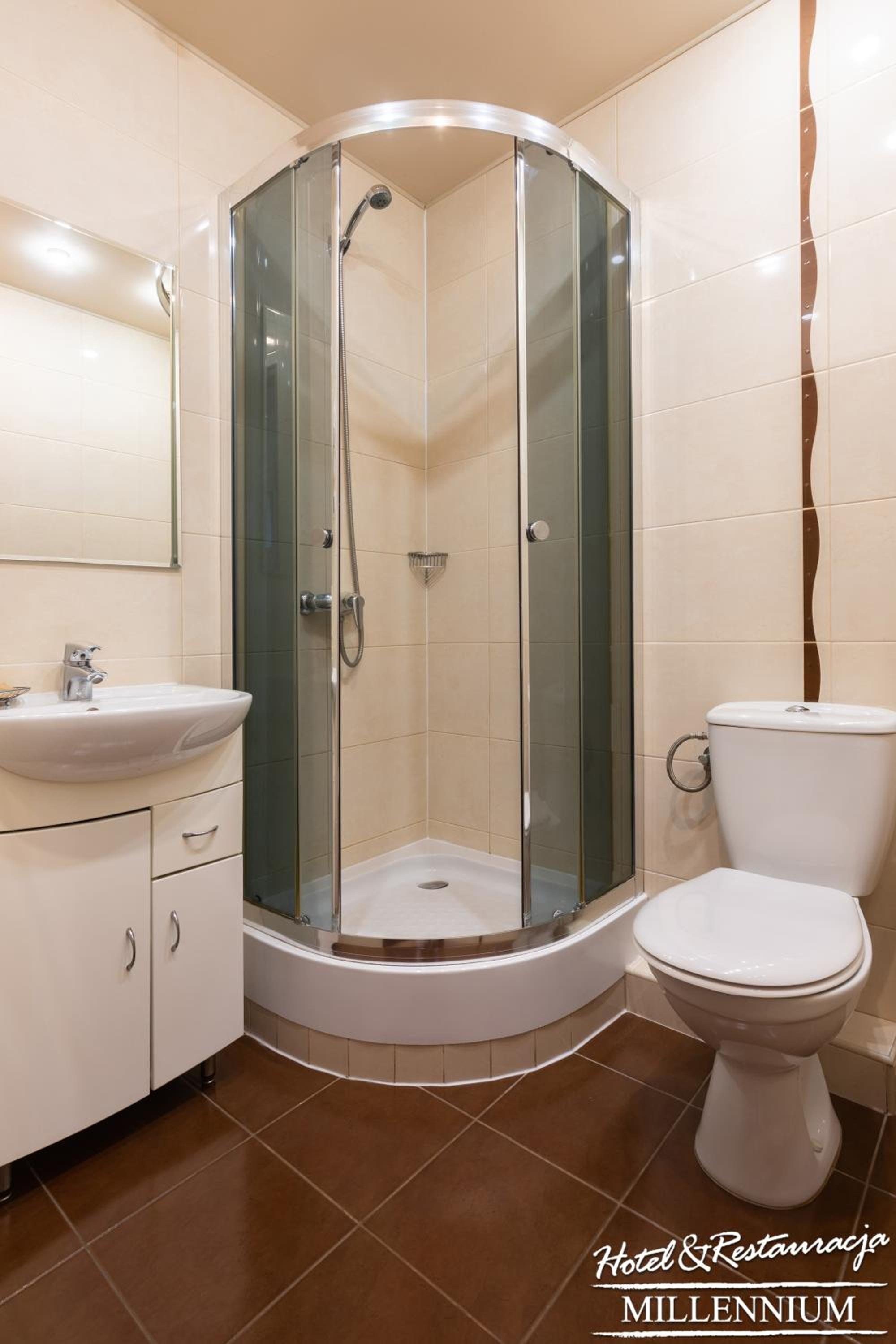 Twin Room - Photo 3