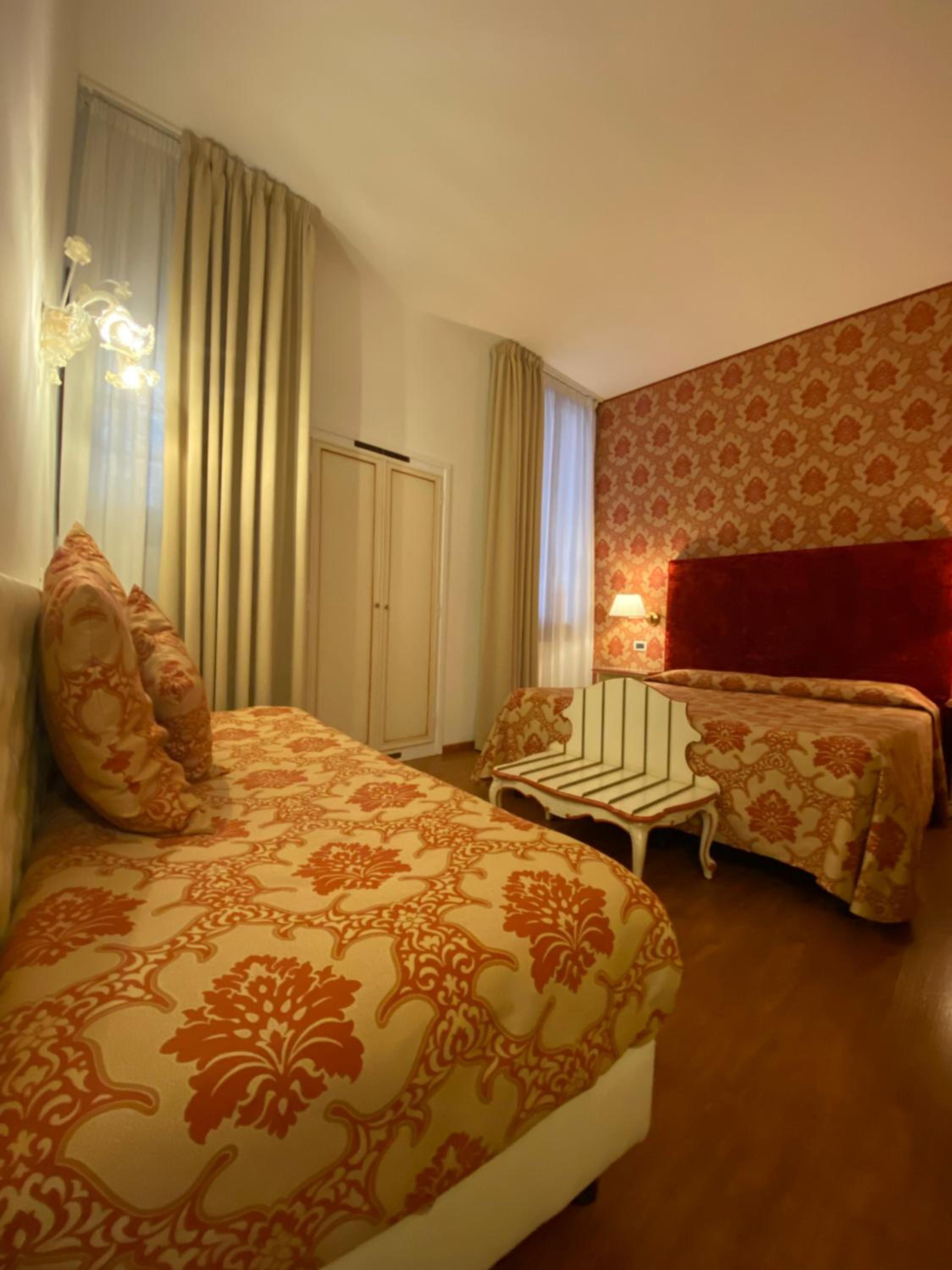 Basic Triple Room photo 2