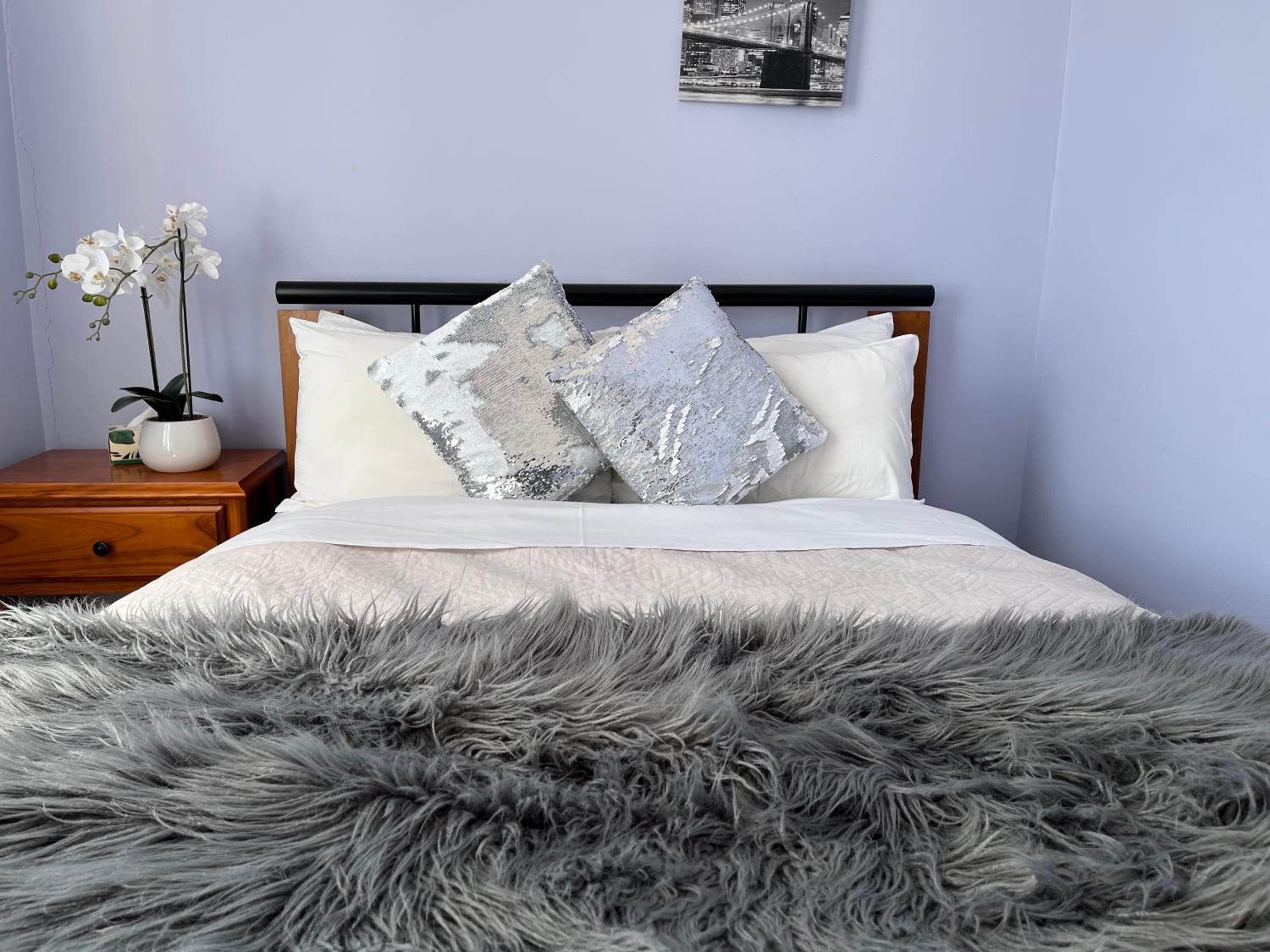 Seven-Bedroom House photo 2