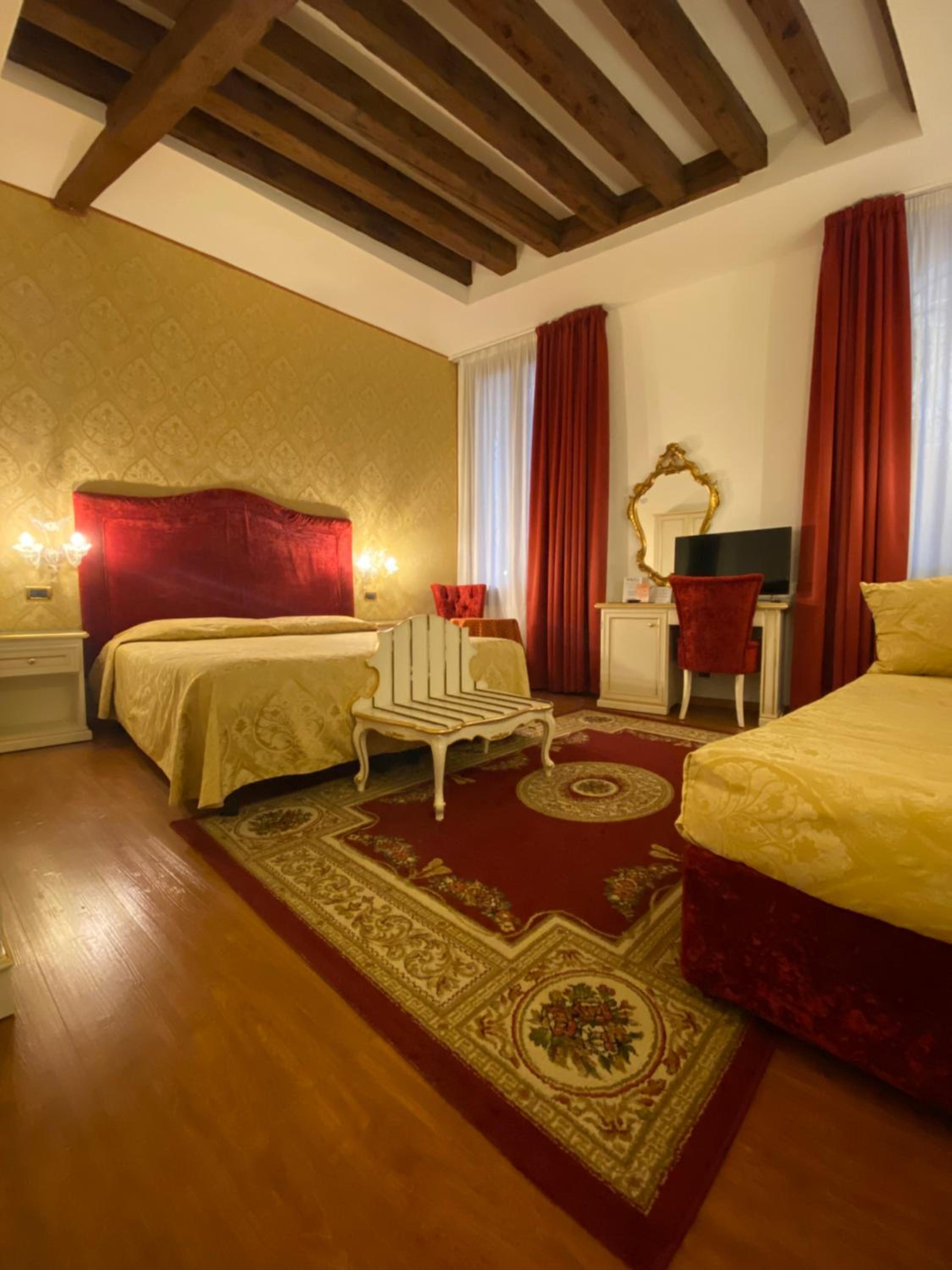 Family Double Room photo 1