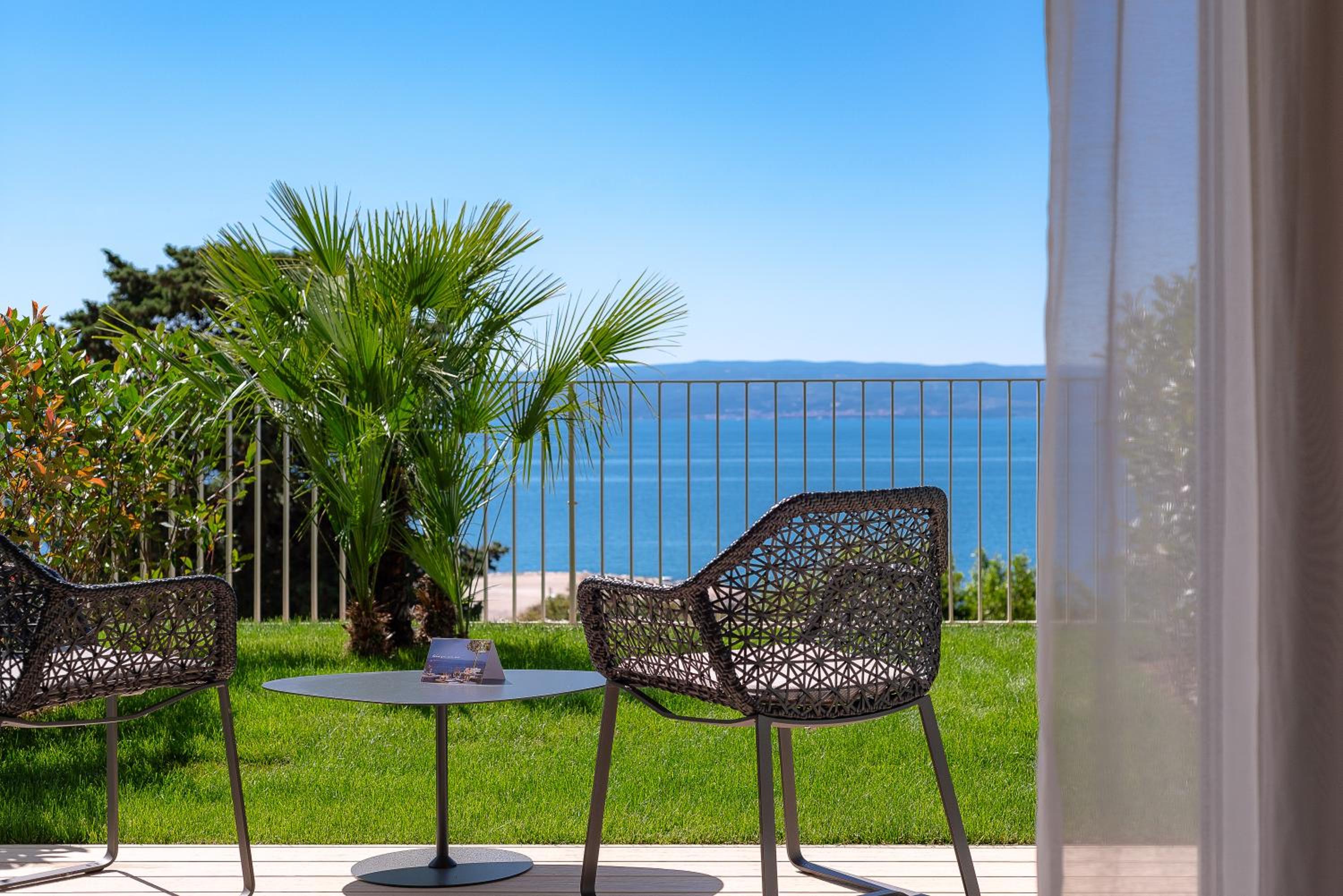 Premium Room with Balcony and Sea View photo 3