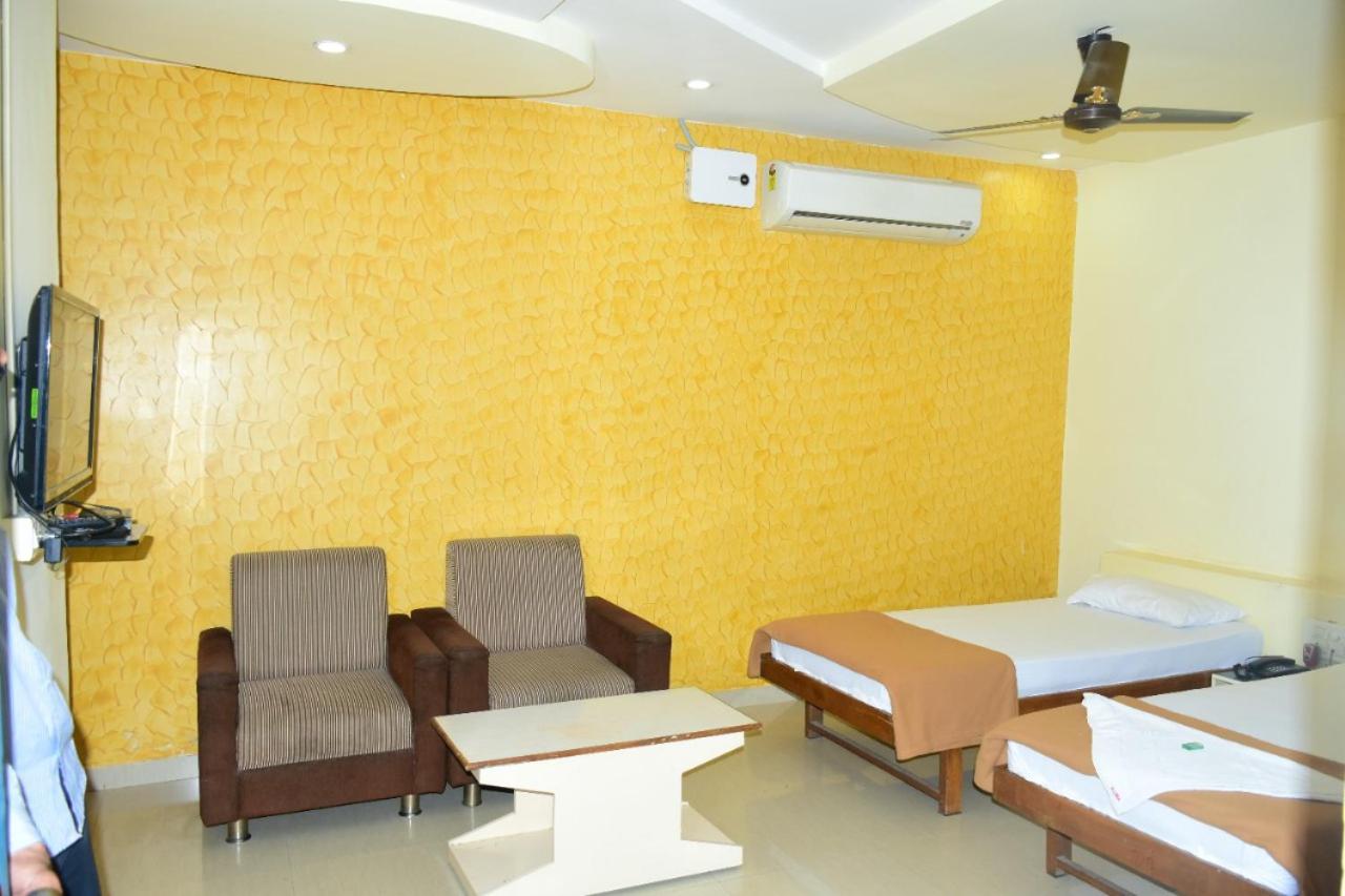 Deluxe Room - Photo 2