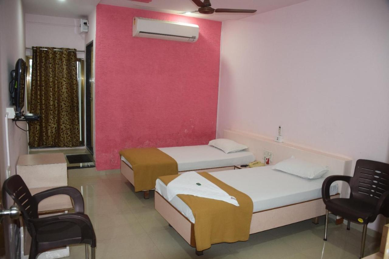 Deluxe Room - Photo 5