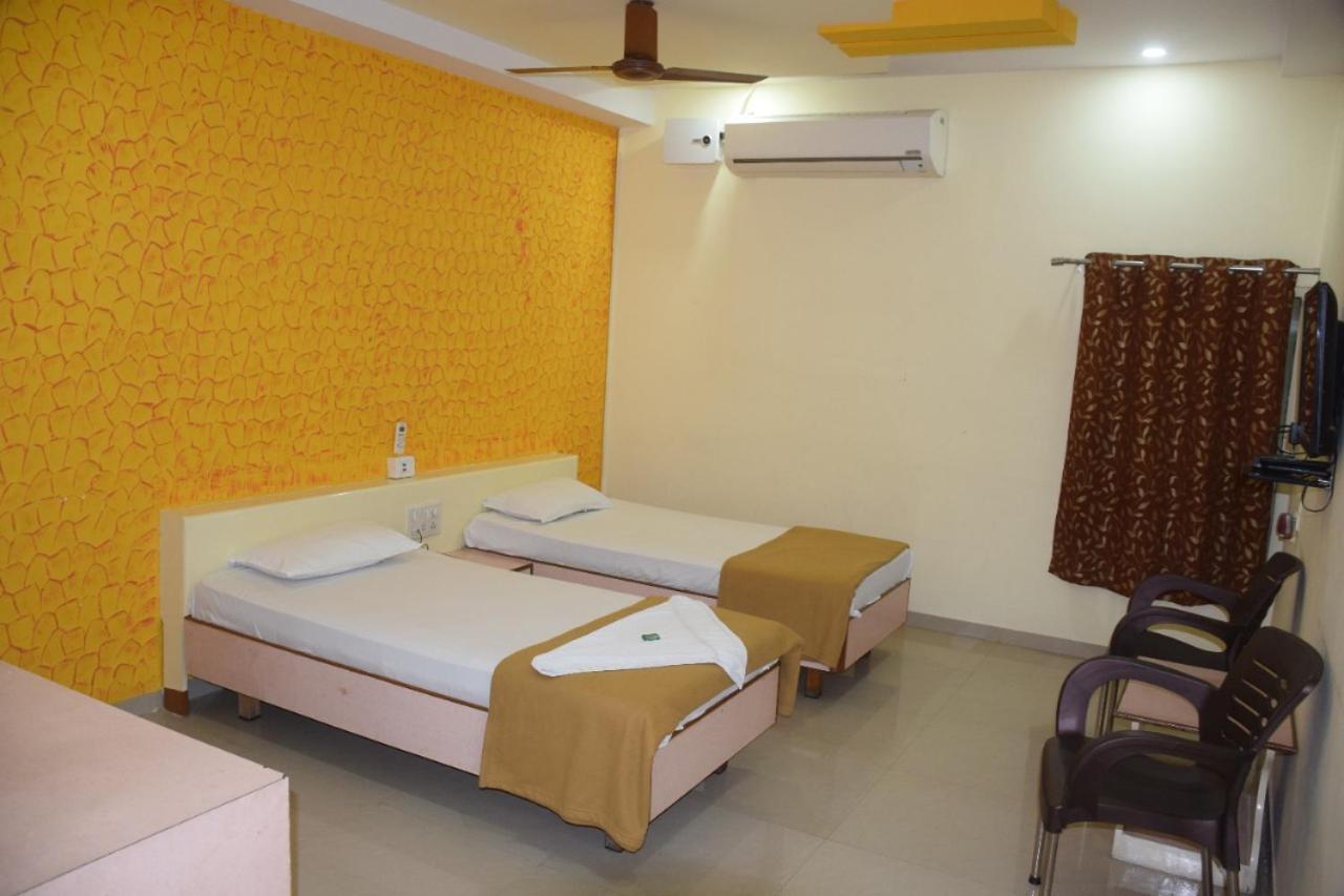 Deluxe Room - Photo 6