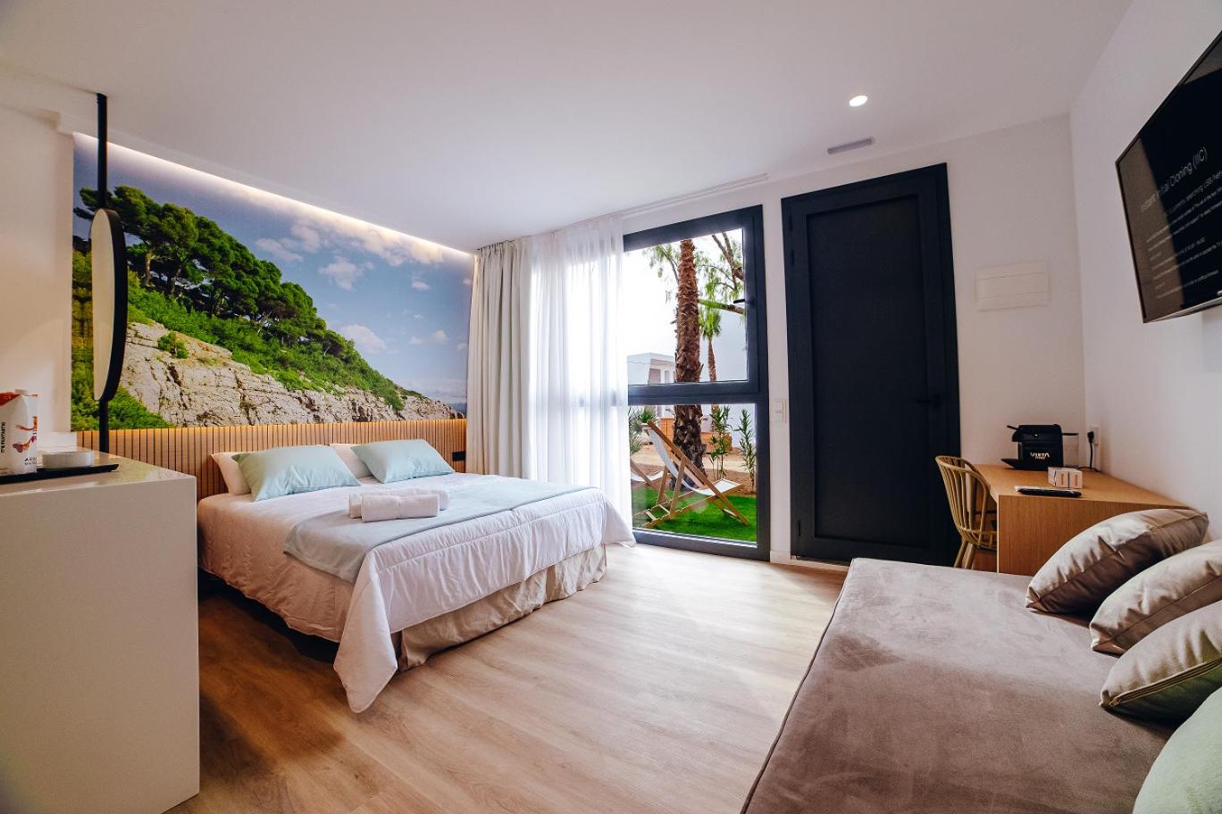 Double Room with Terrace - Photo 3