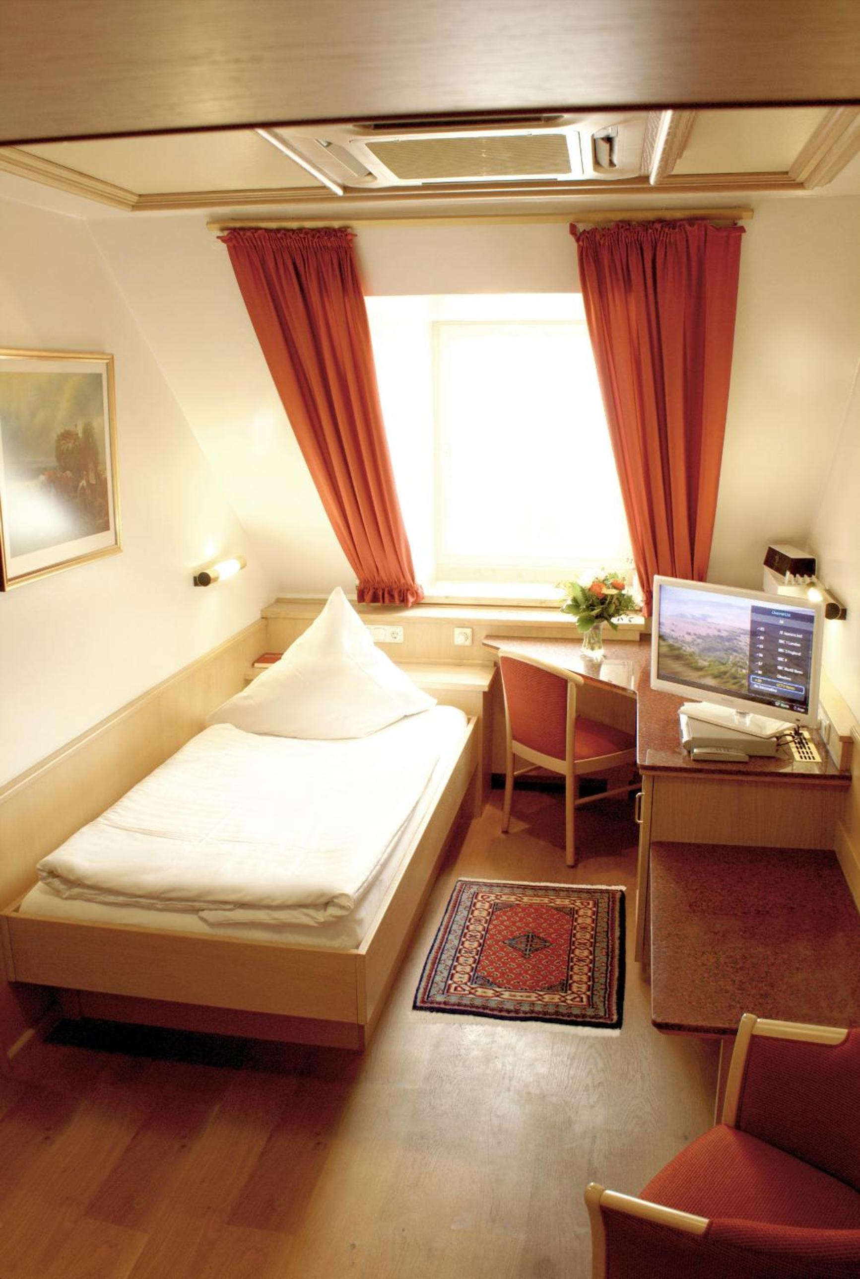 Economy Single Room photo 3