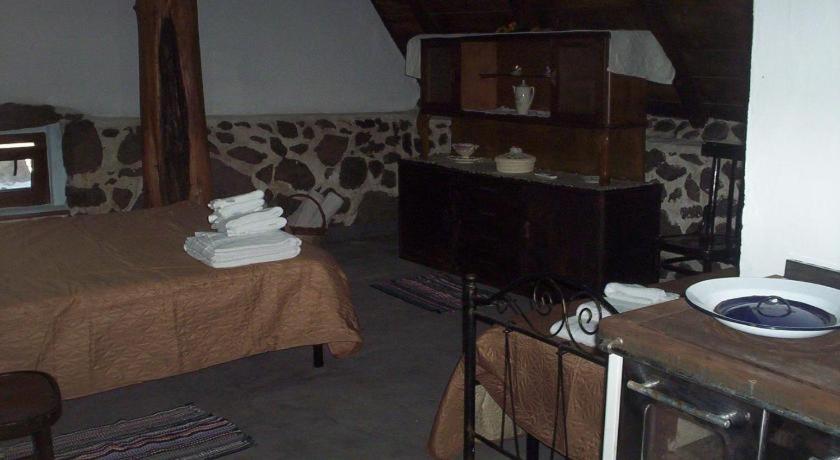 Standard Triple Room - Photo 13