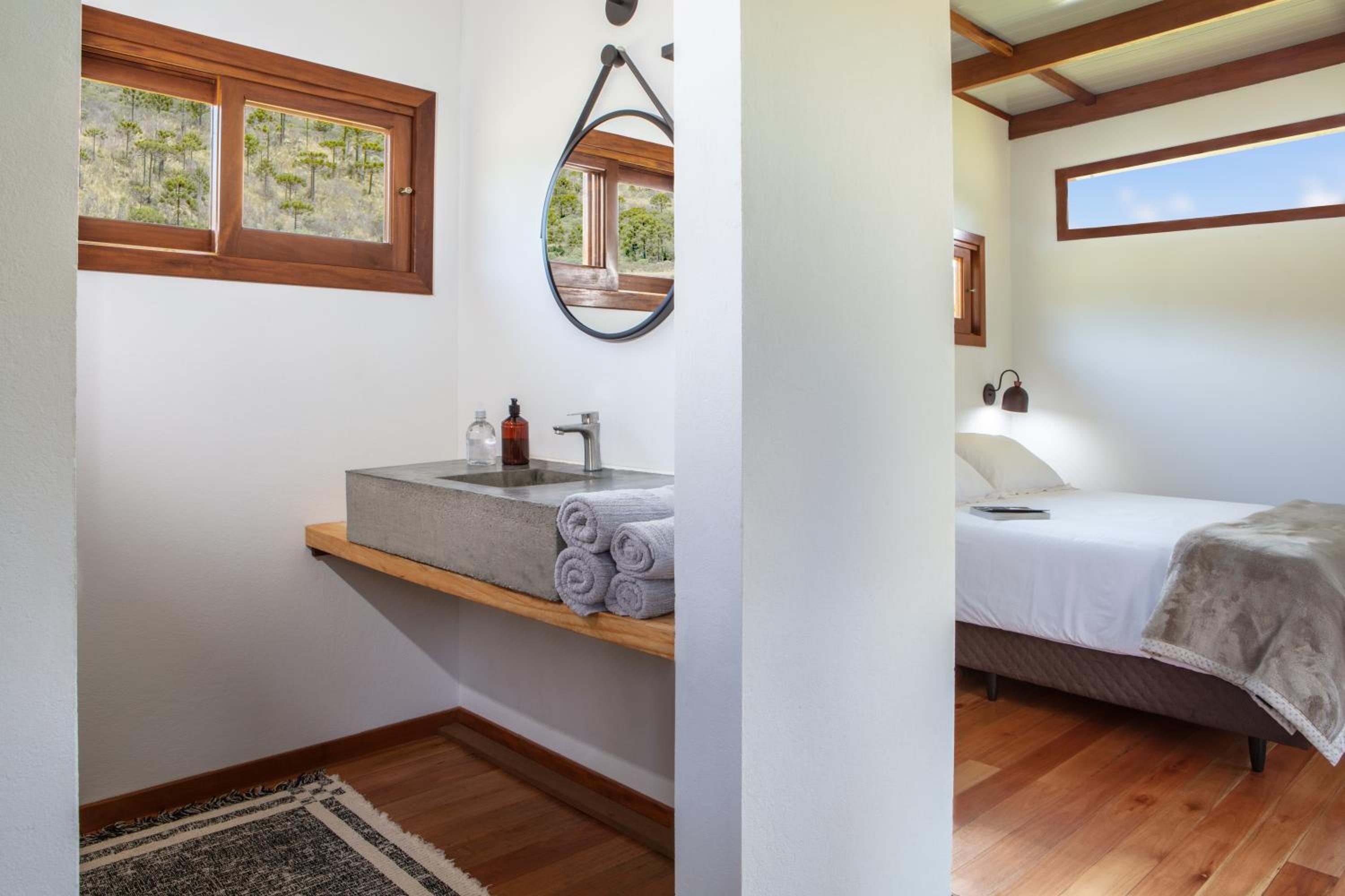 One-Bedroom House - Photo 15