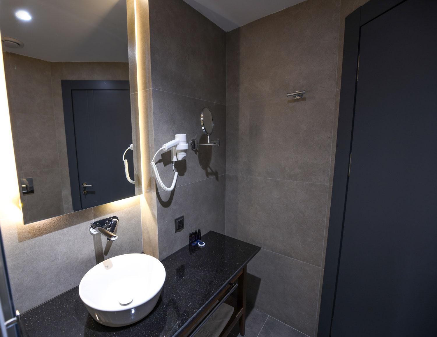 Double Room - Photo 2