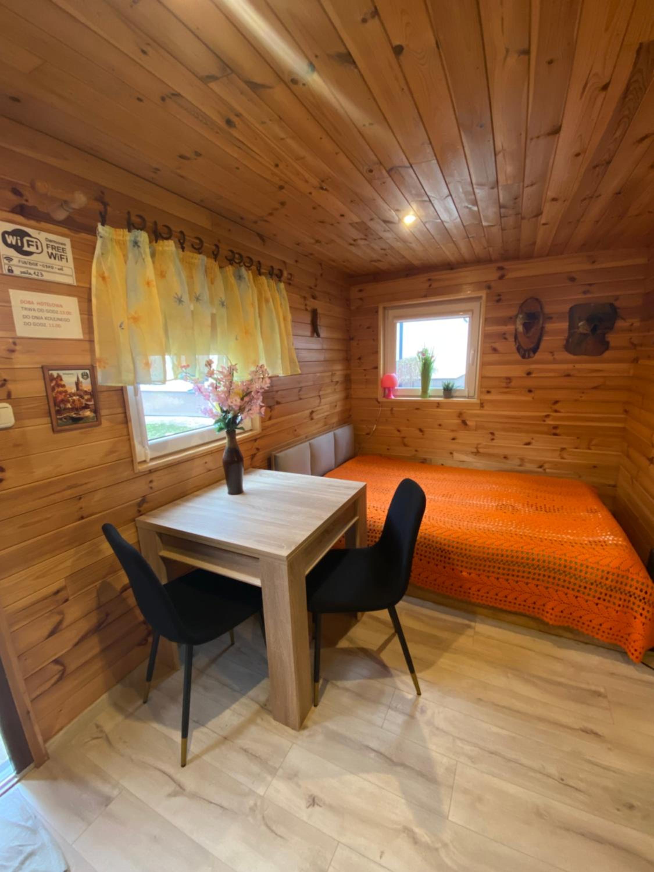 One-Bedroom House photo 1