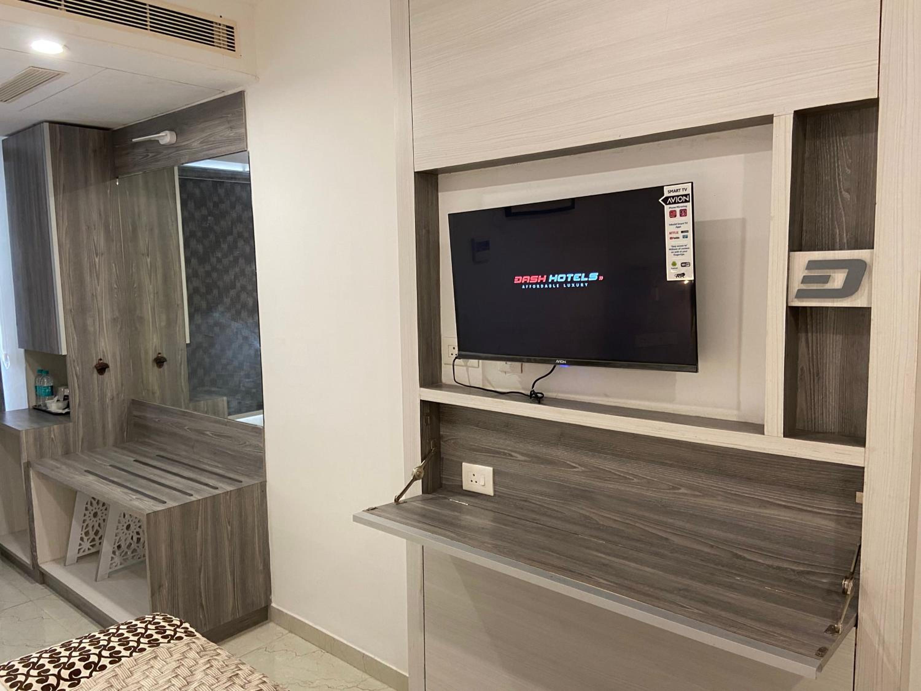 Standard Twin Room - Photo 6