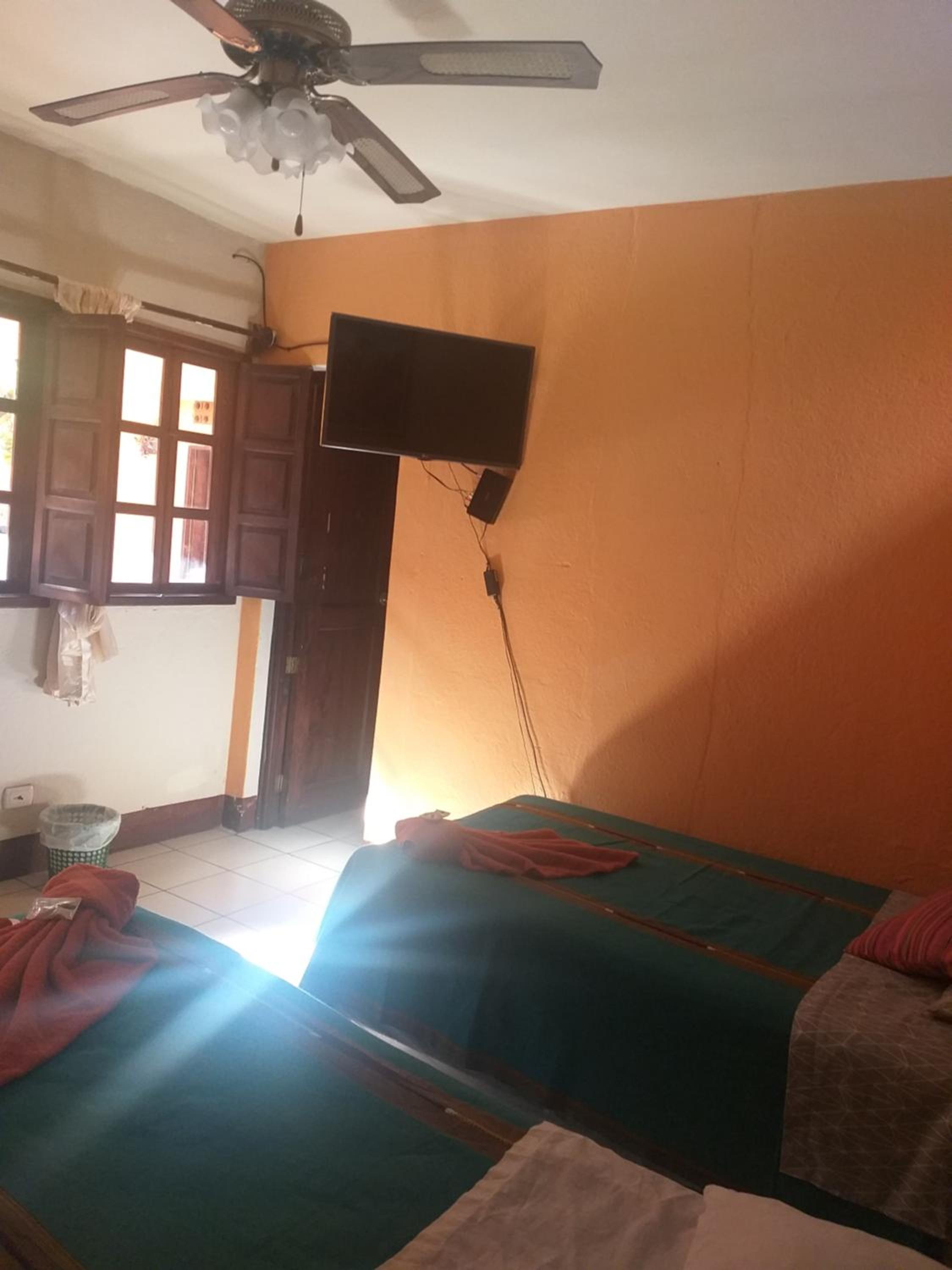 Twin Room with Private Bathroom photo 1