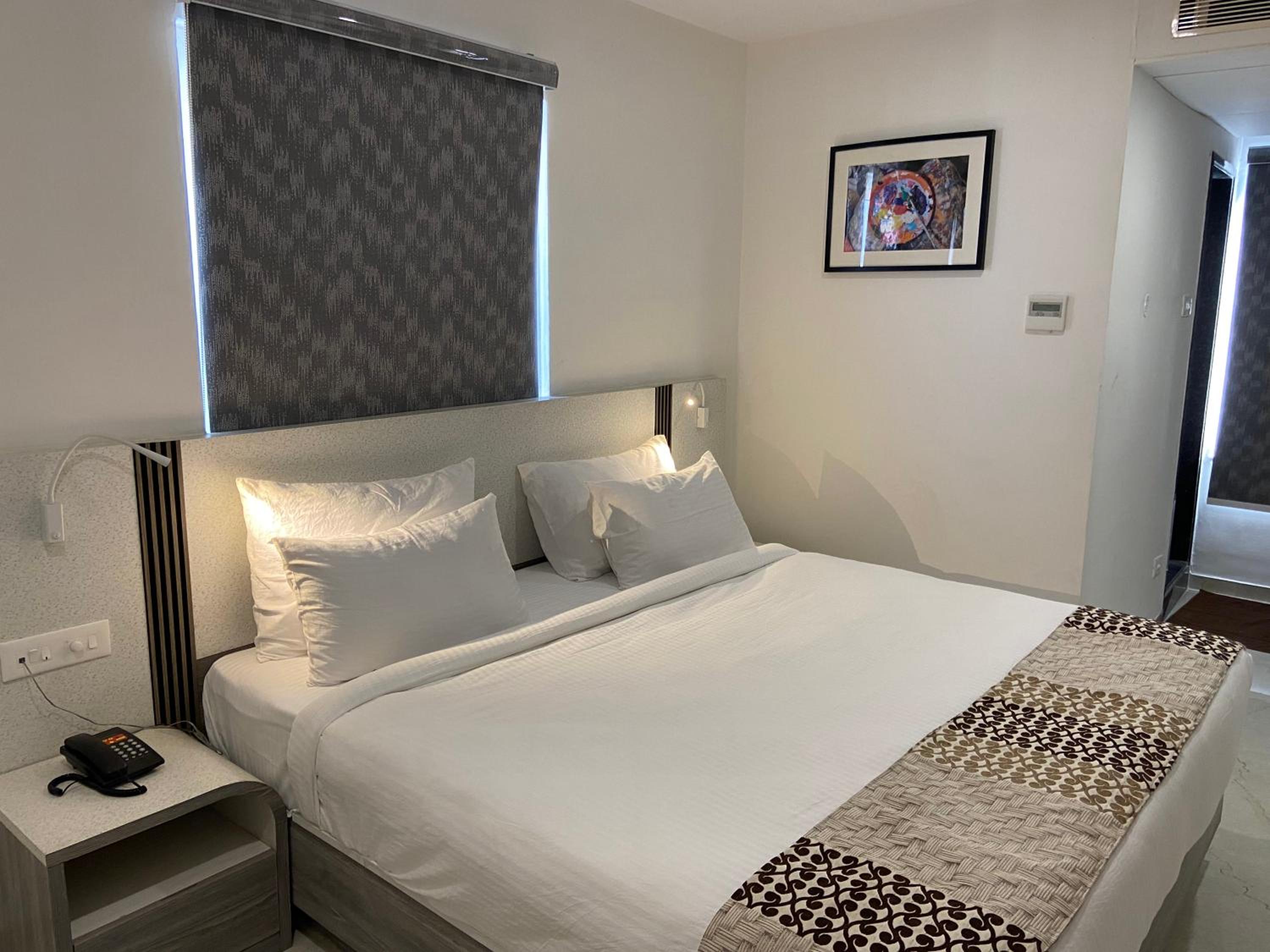 Standard Double Room - Photo 5