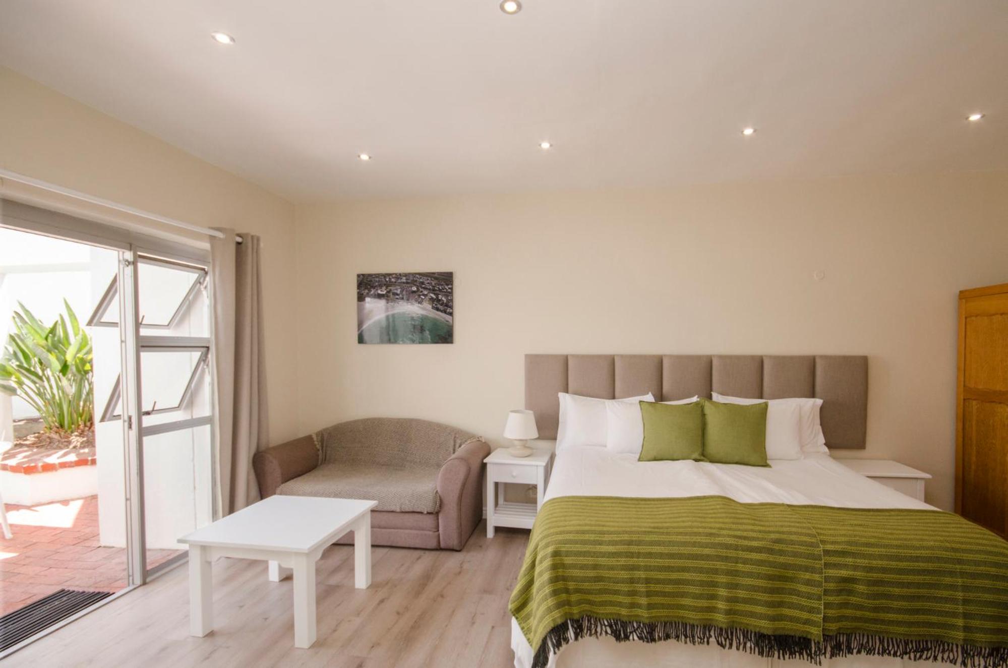 Twin/Double Room - Photo 2