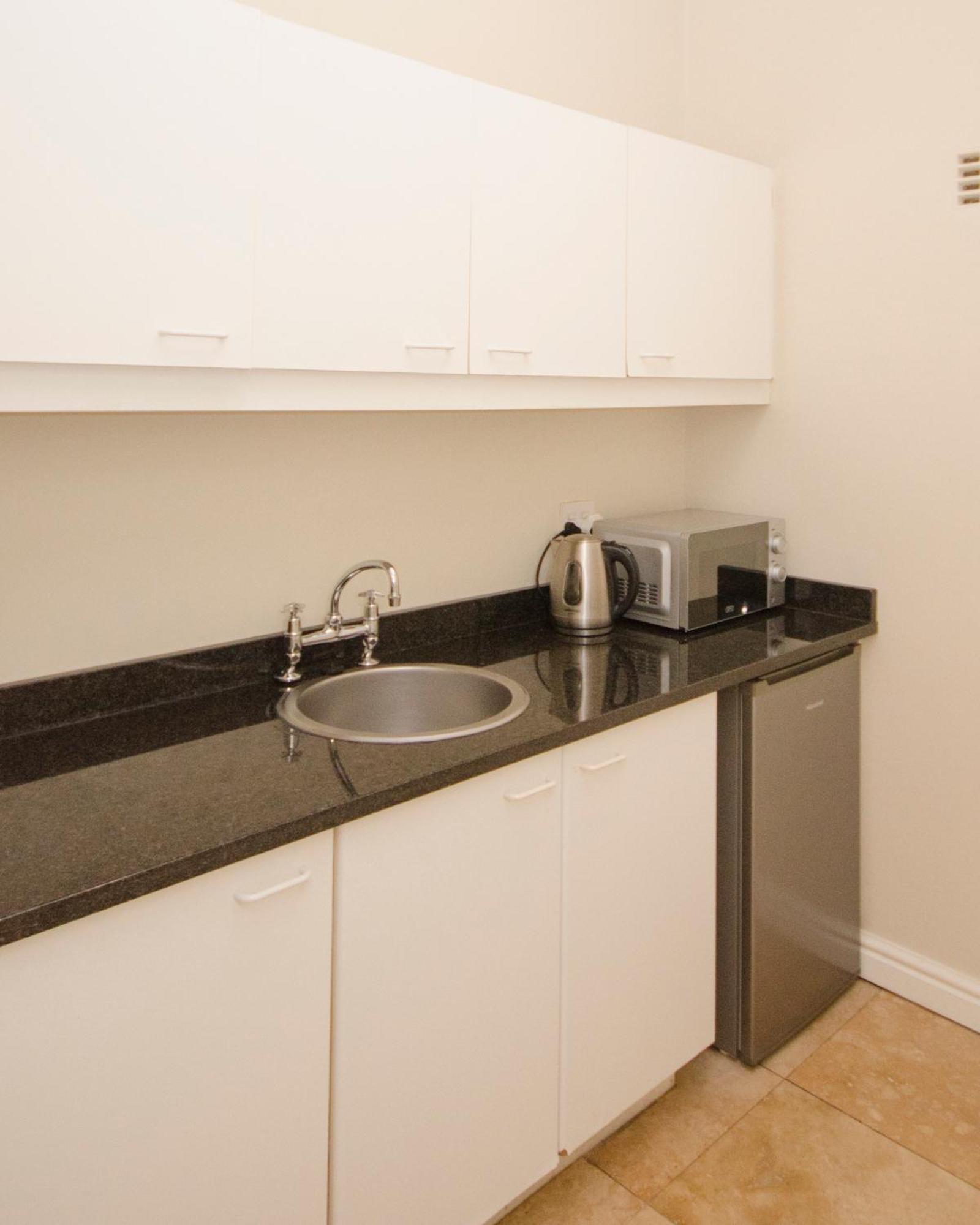 Twin/Double Room - Photo 6