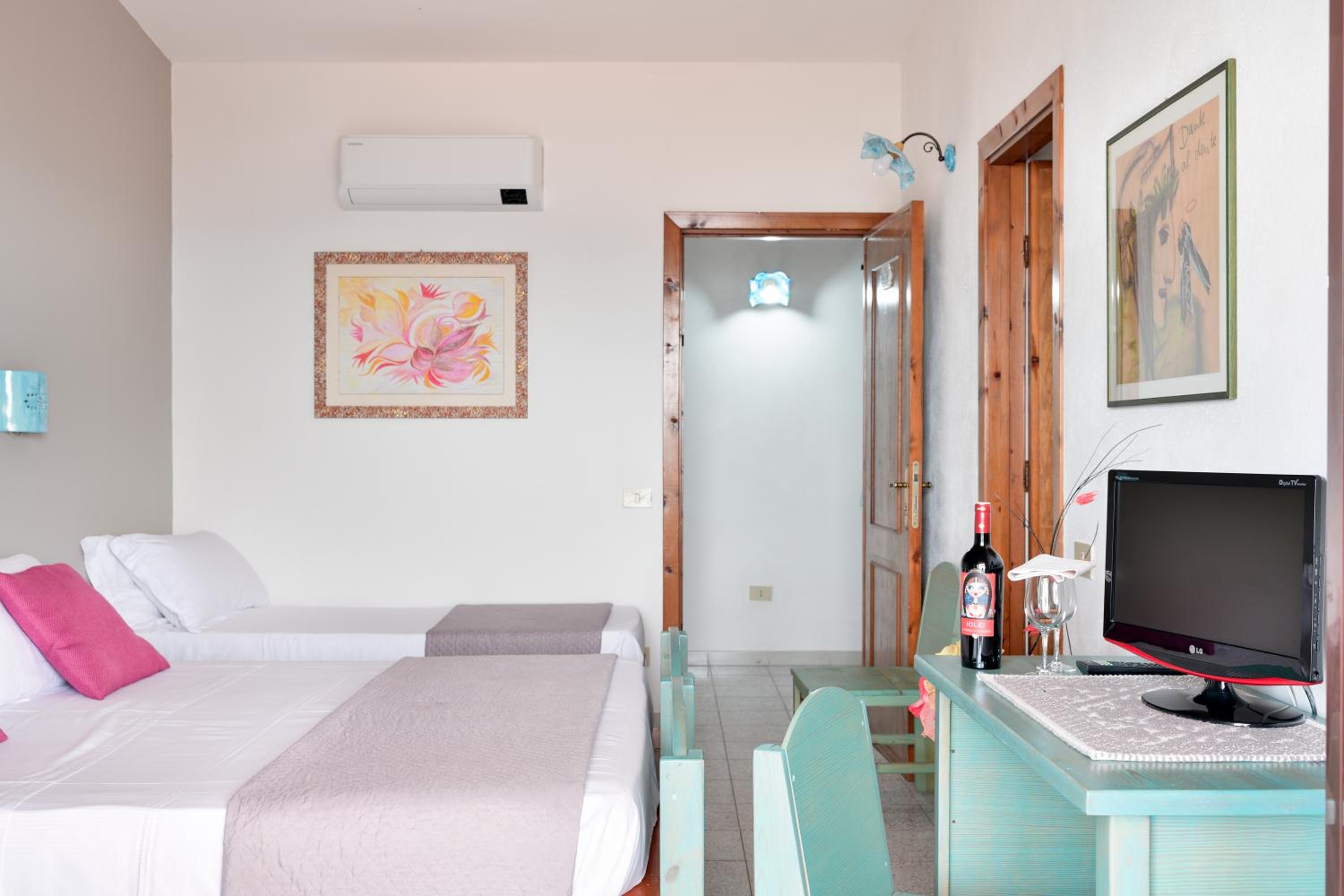 Double or Twin Room with View photo 2