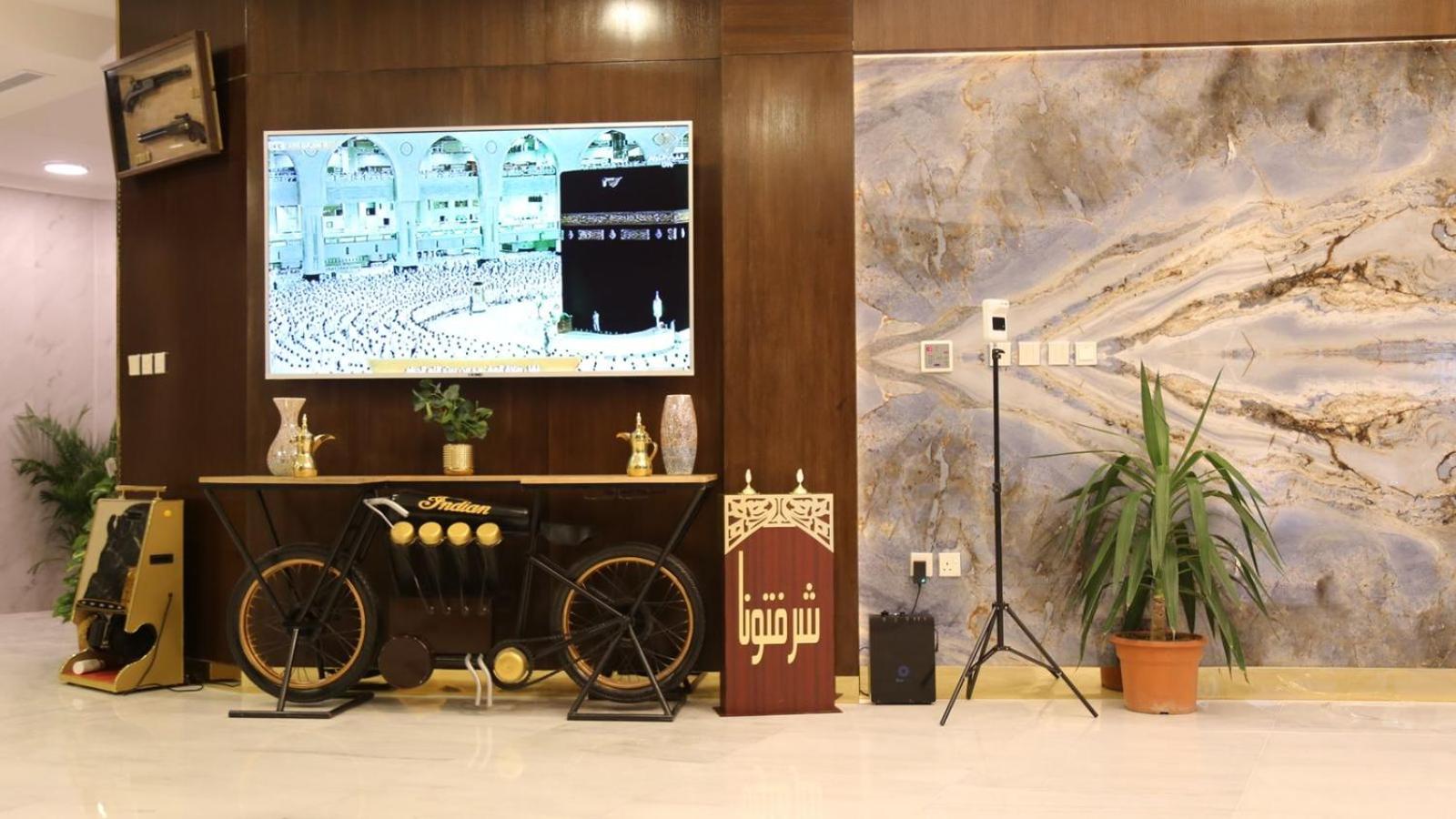 Deluxe King Room - Photo 4