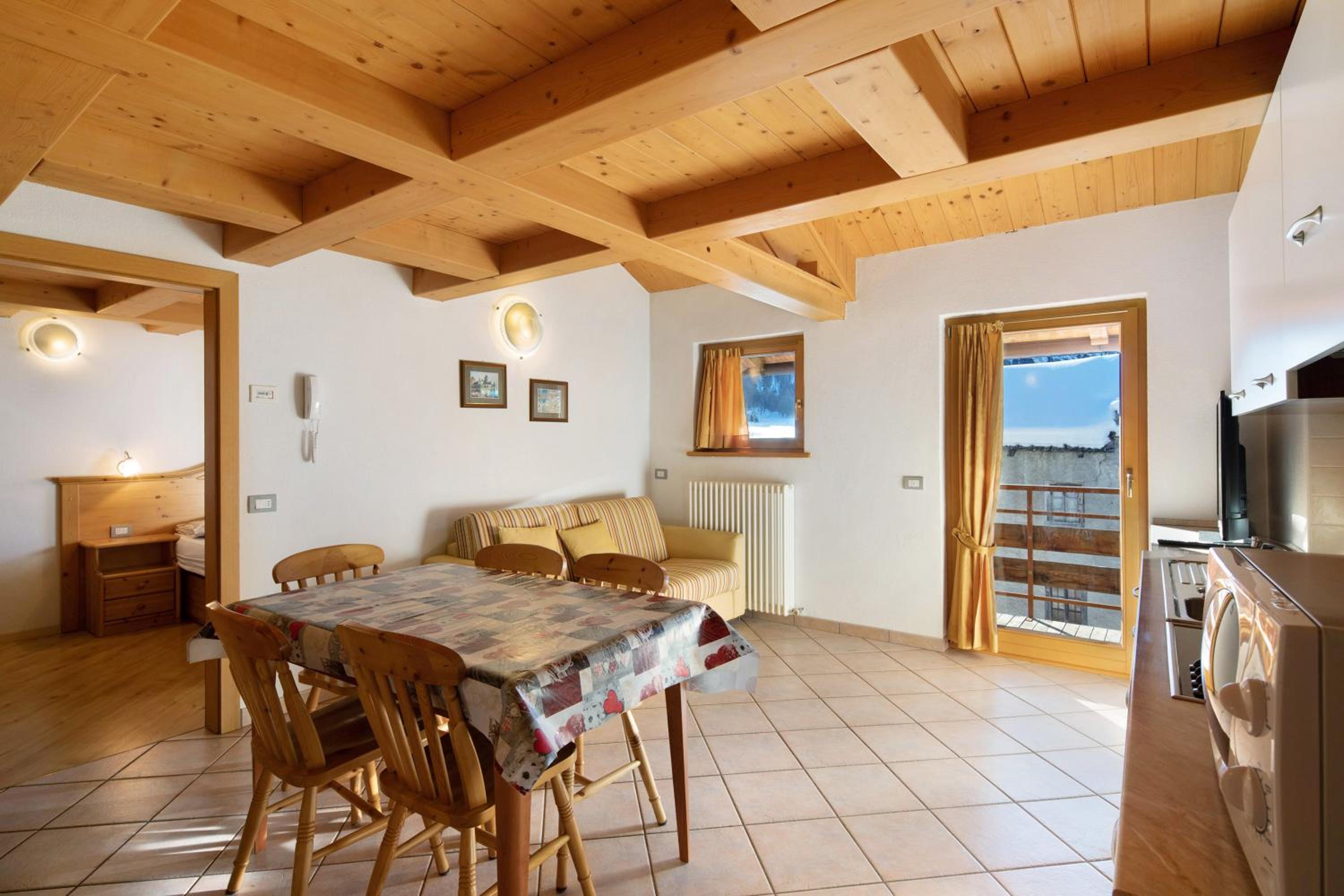 Superior One-Bedroom Apartment with Balcony