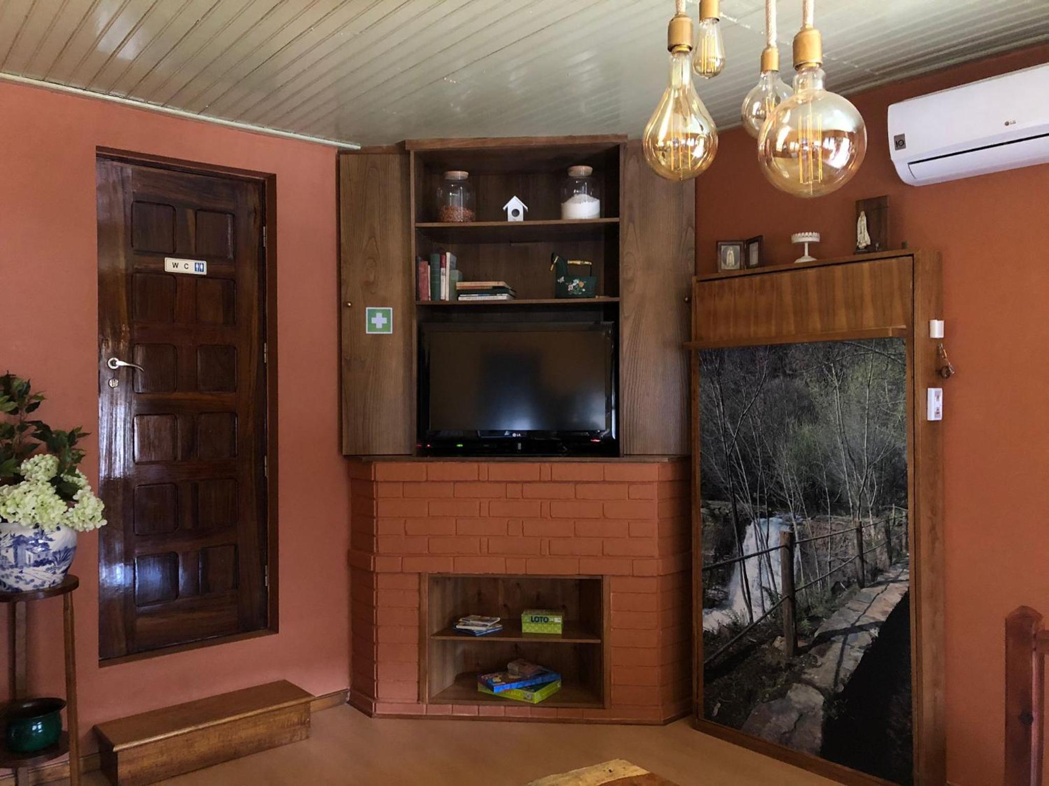 Two-Bedroom Townhouse - Photo 5