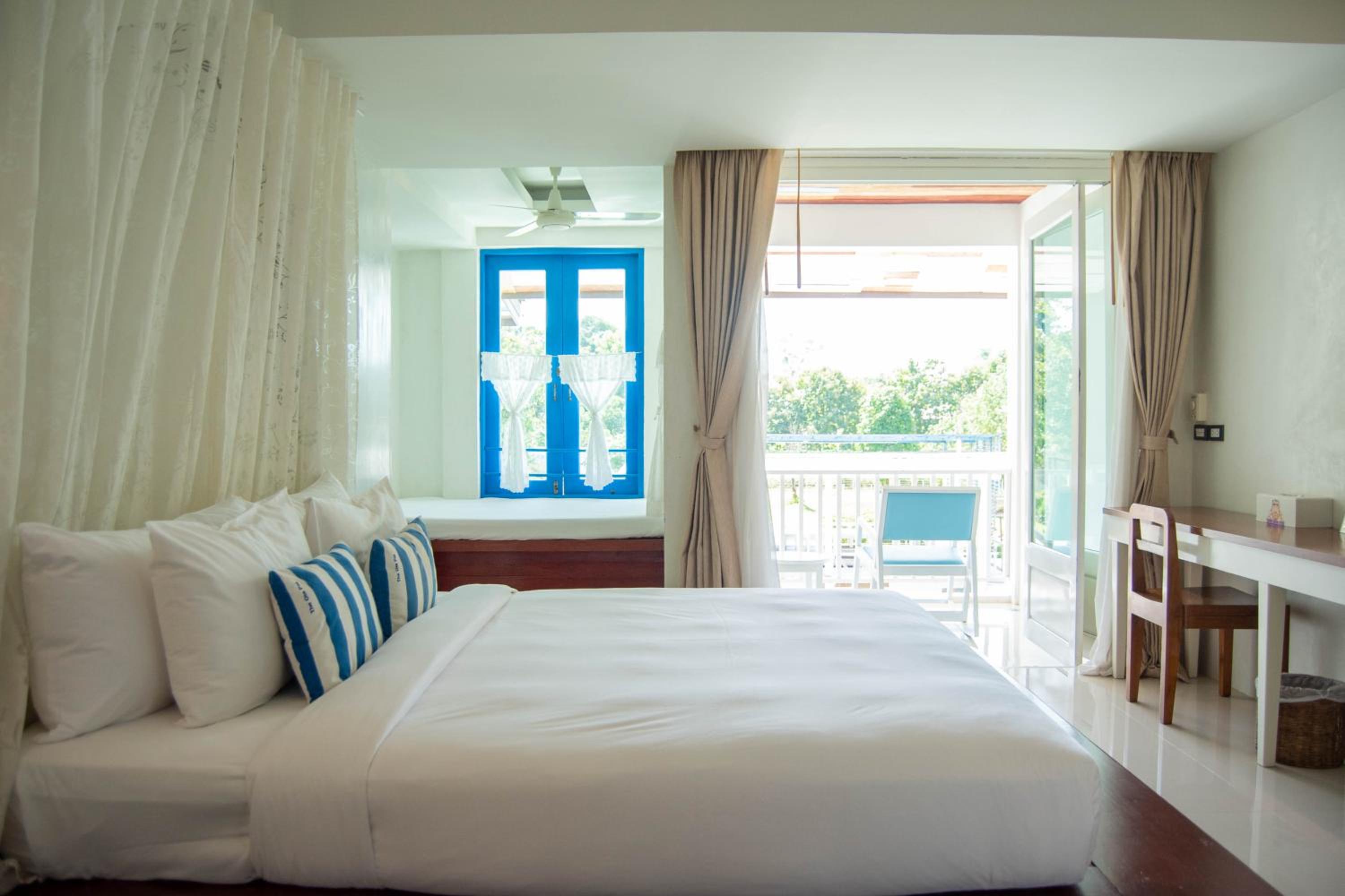 Ionian Superior High Floor River View ( Double Bed ) - Photo 16