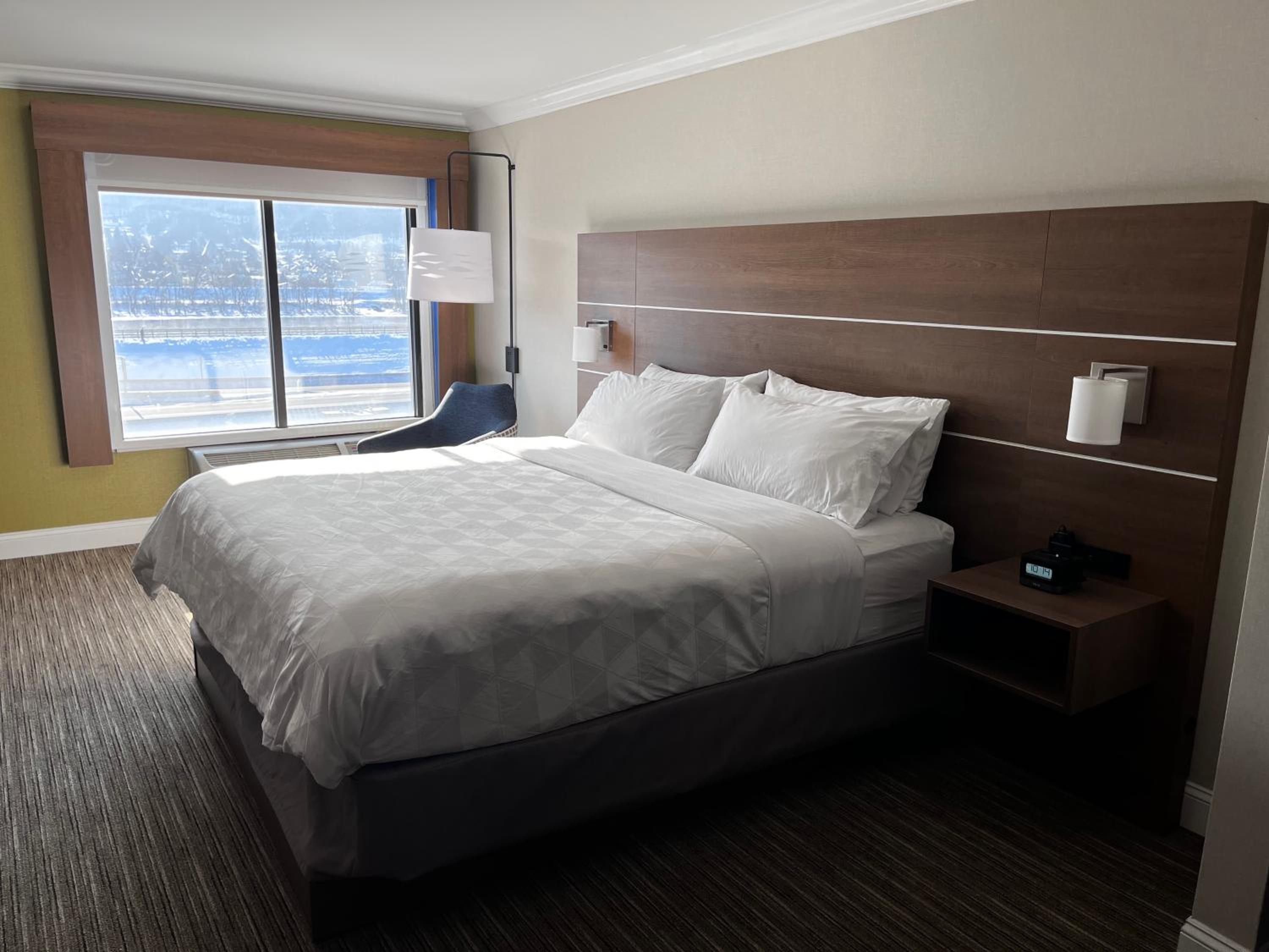 Standard King Room - Photo 1