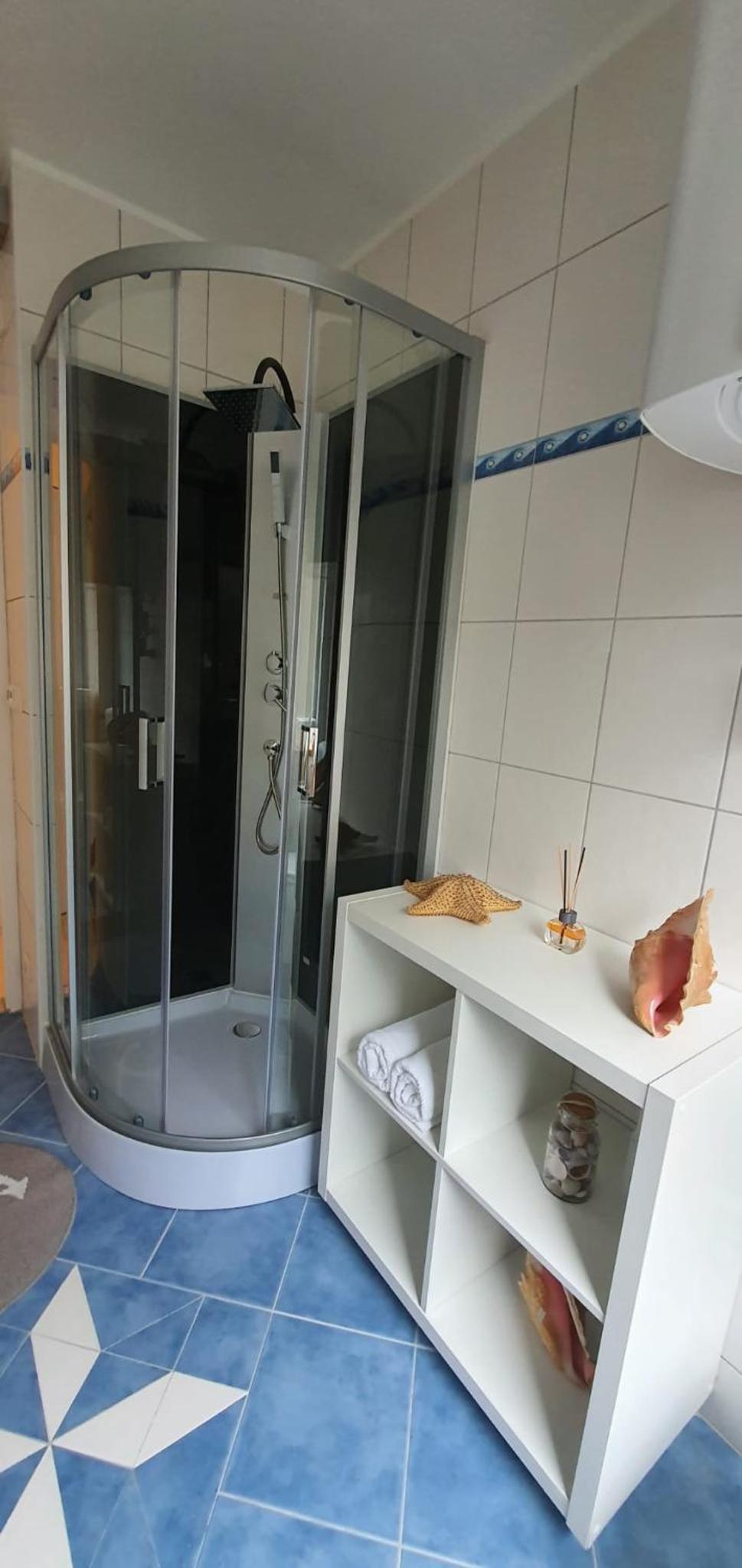 Two-Bedroom Apartment - Photo 16