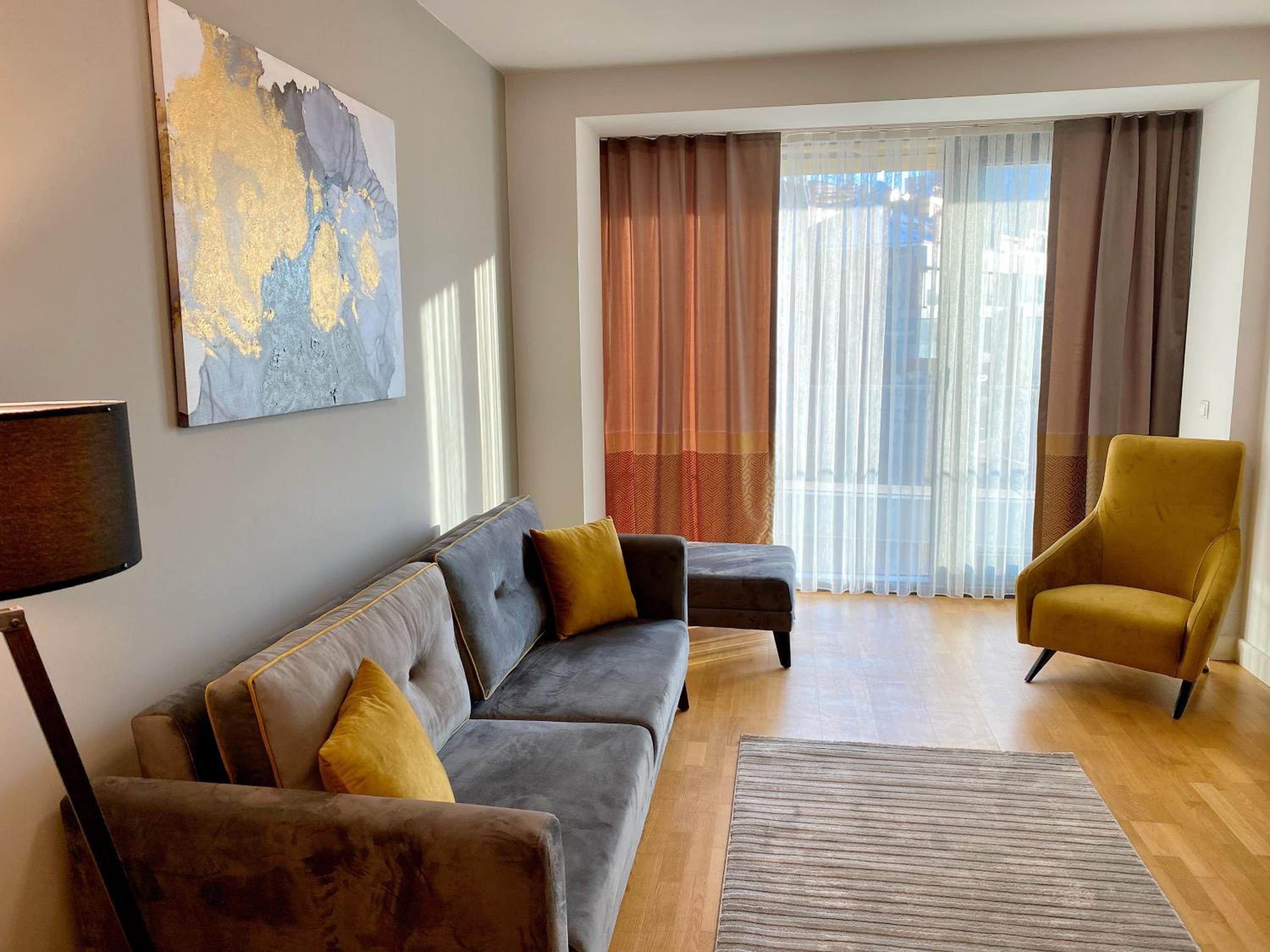Three-Bedroom Apartment photo 1