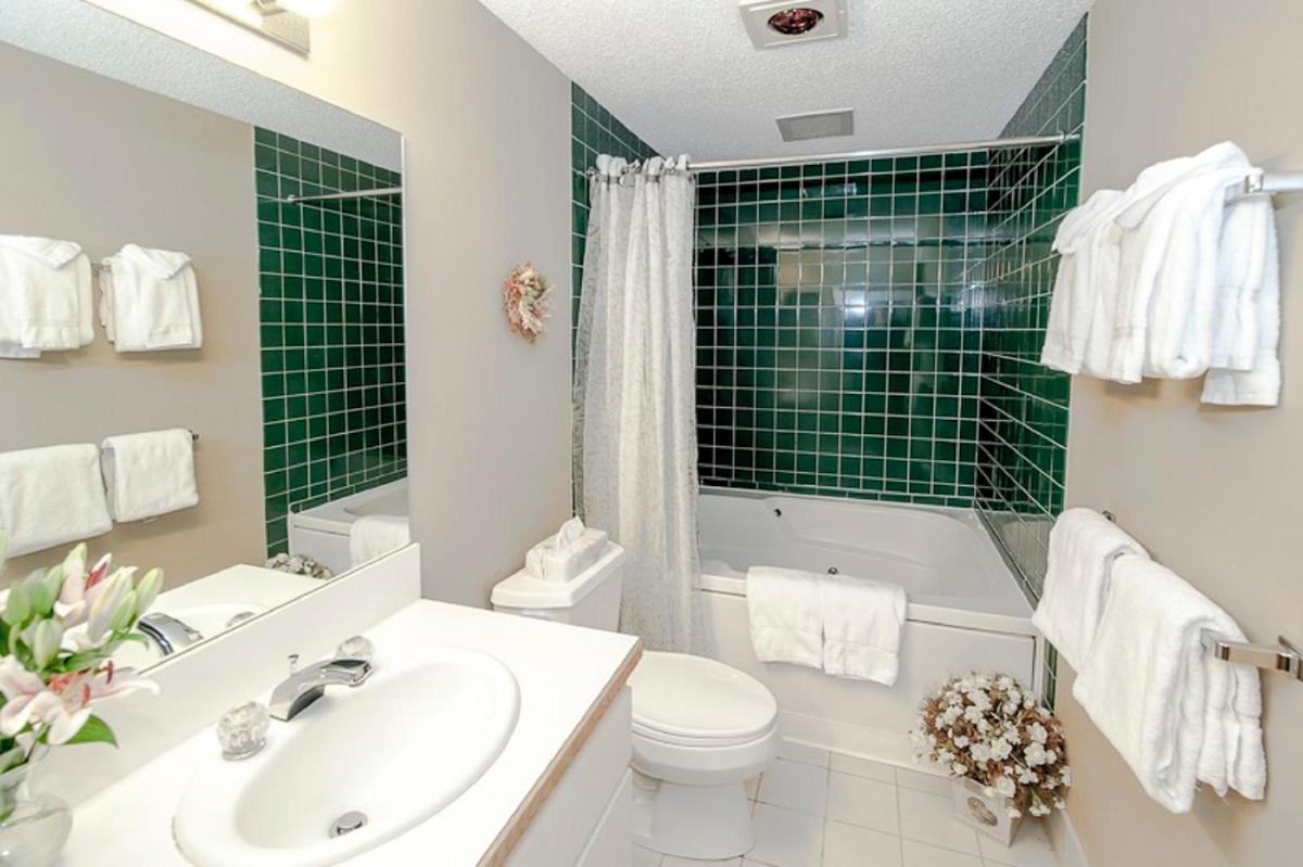 One-Bedroom Suite photo 3