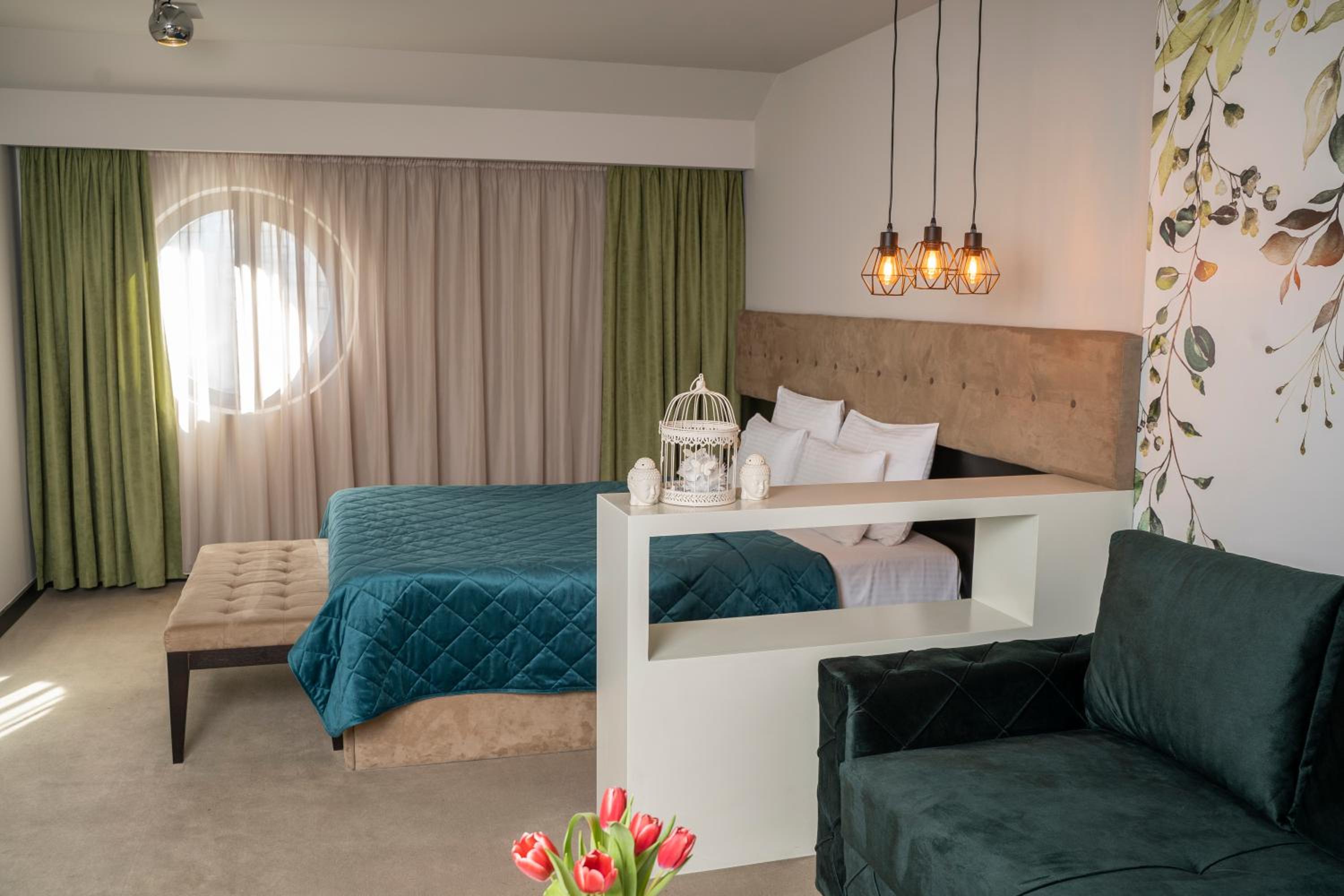 King Suite - Photo 2