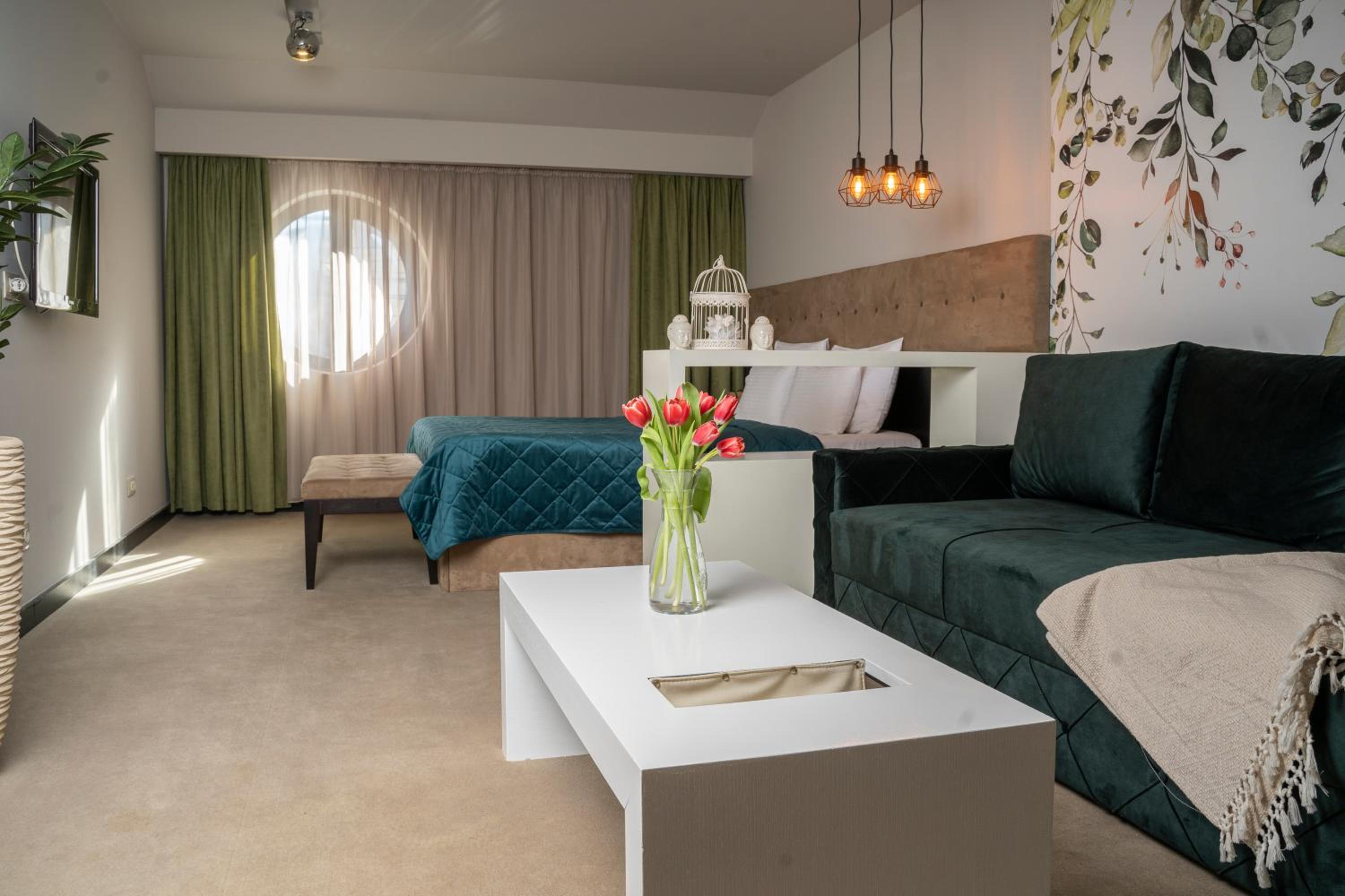 King Suite - Photo 1