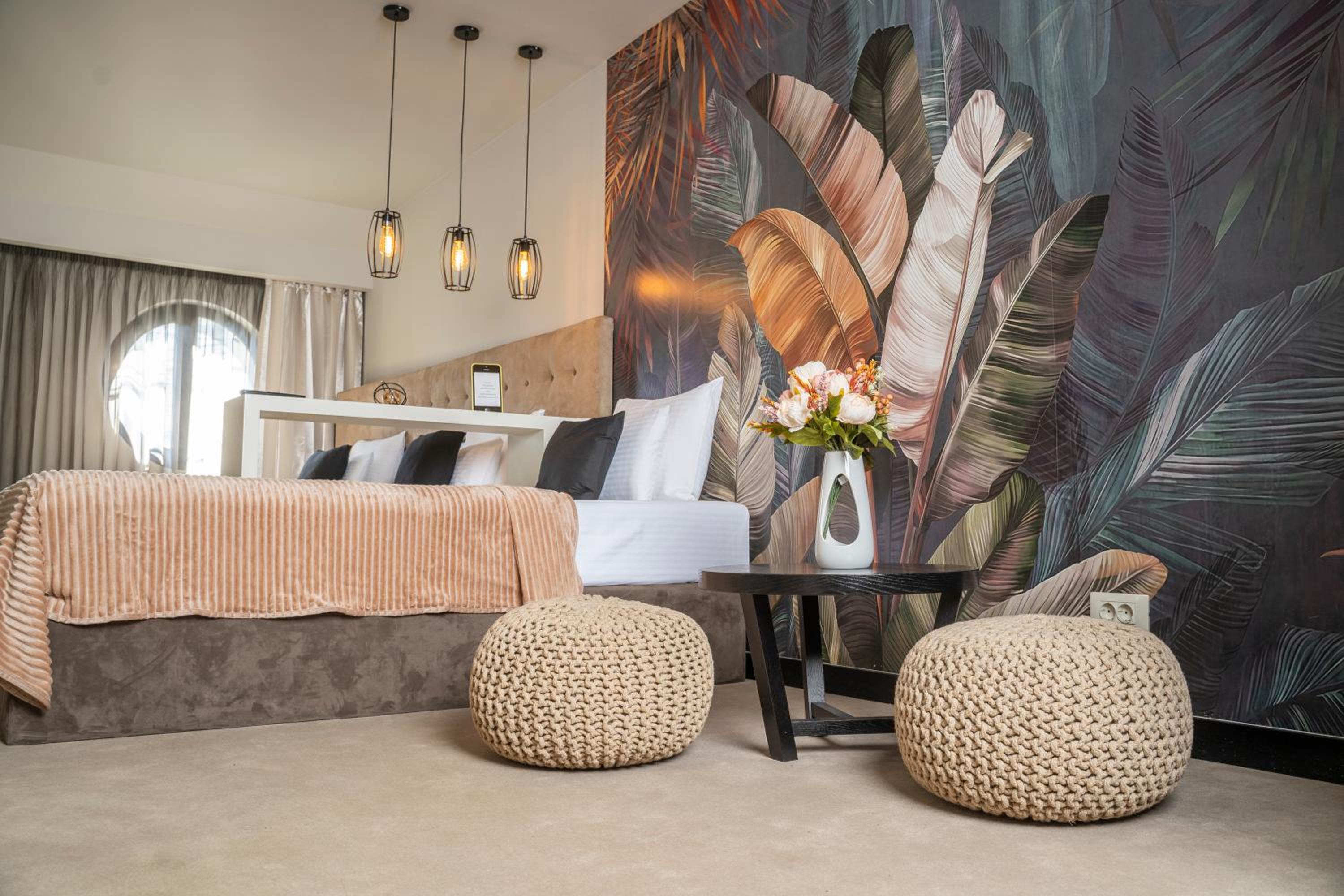Deluxe Suite - Photo 13