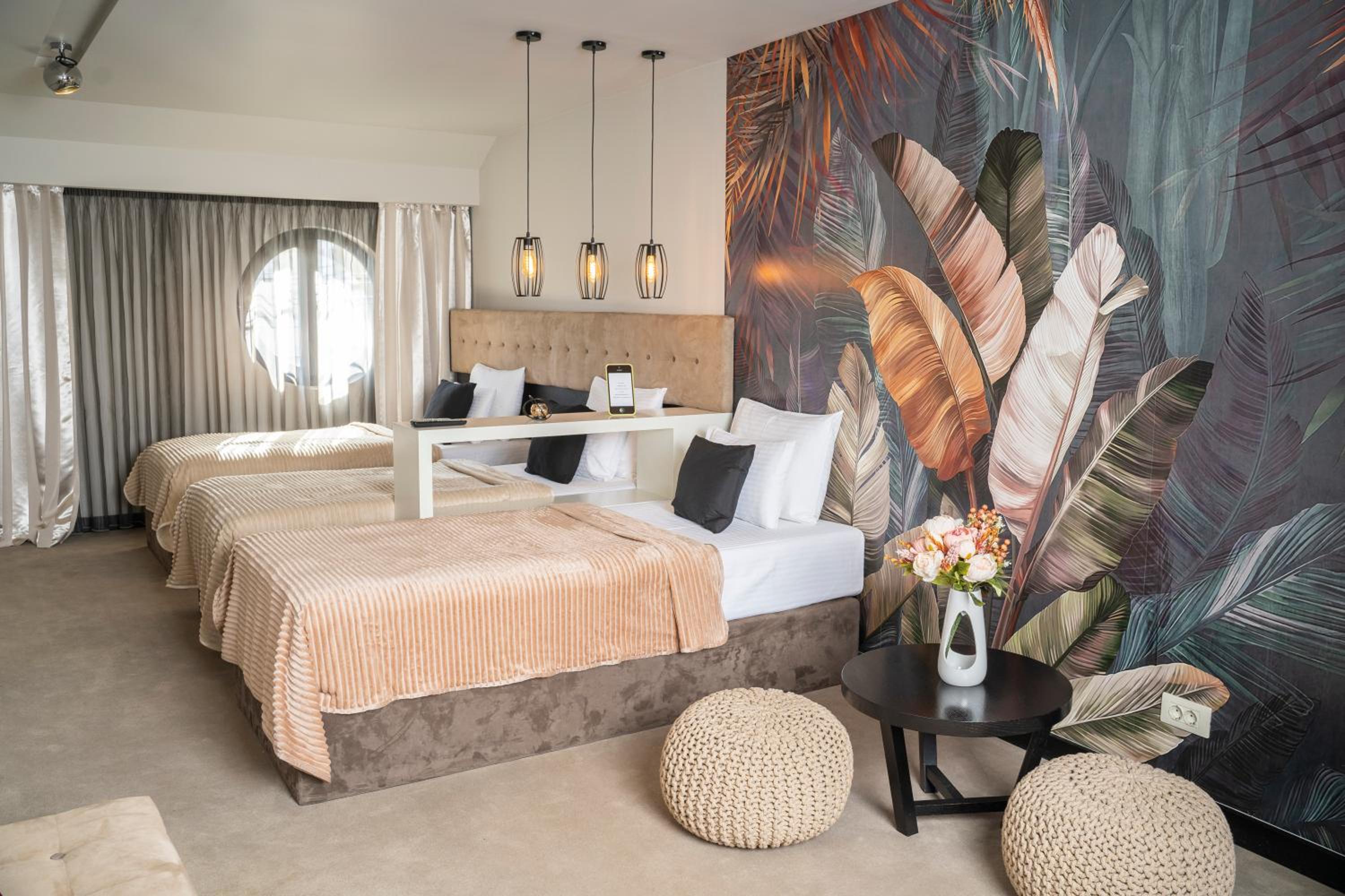 Deluxe Suite - Photo 12