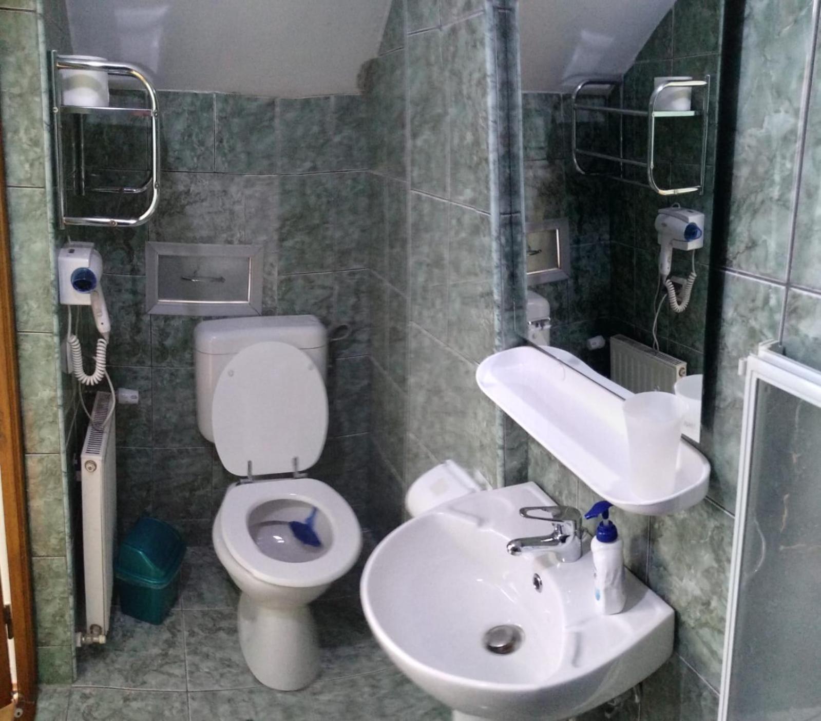 Budget Double Room photo 2