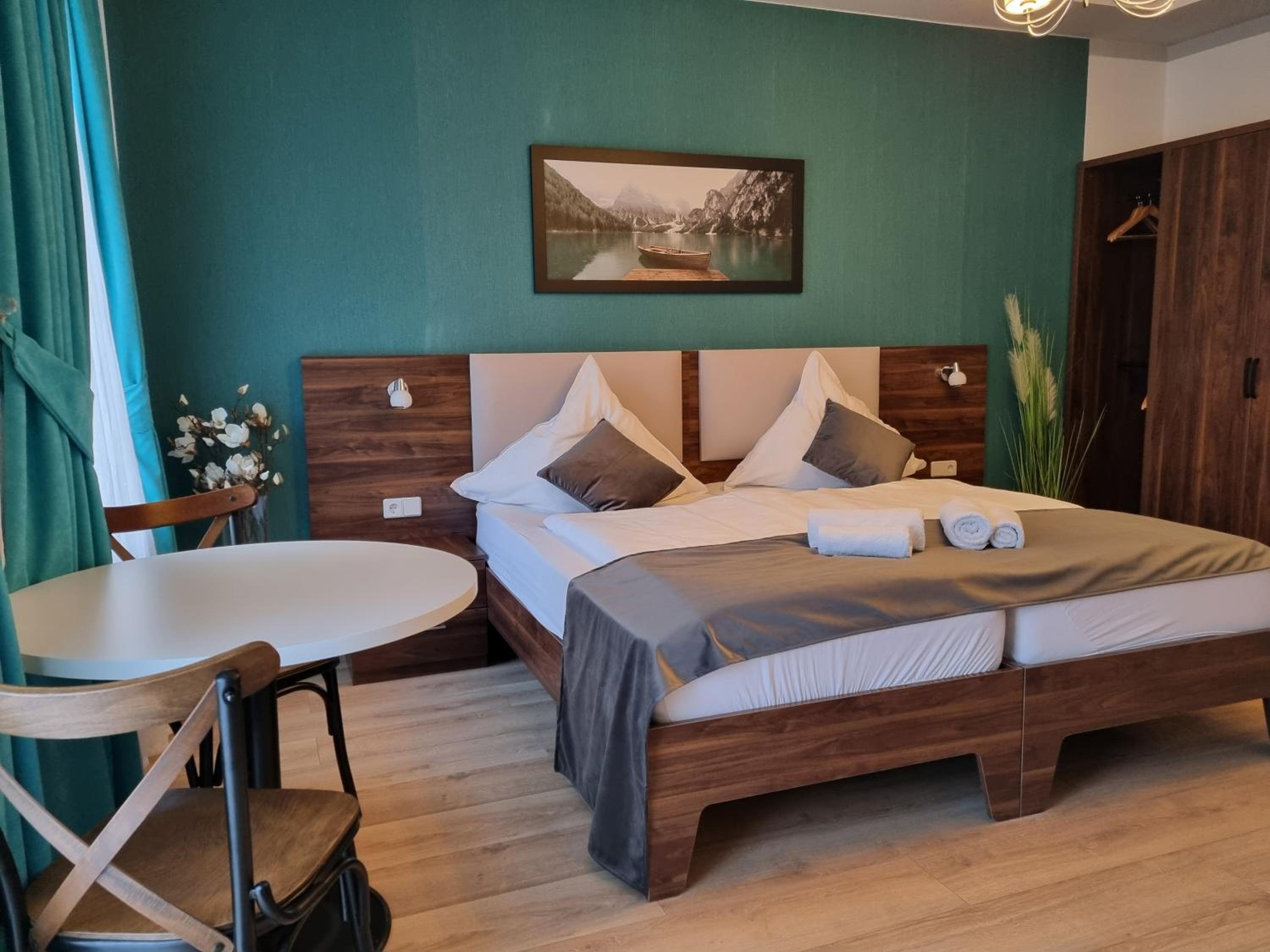 Deluxe Double Room with Balcony photo 2